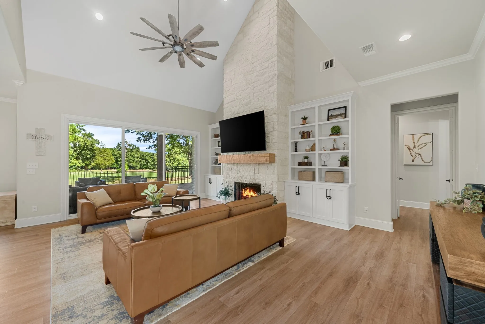 Single Family Residence For Sale in Cherokee County , 1909 County Road 3506, Bullard, Texas 75757, 5 Bedroom, 5 Bathroom, 3 Garage spaces, 3,998 Sqft, built in 2023, mls#21380372, Real Estate Agent in Bullard, Homes For Sale in Cherokee county, Homes For Sale in Bullard, Realtor in Bullard Texas, Real Estate Brokerage Independent Realty Texas, Luminita Cordes Realtor
