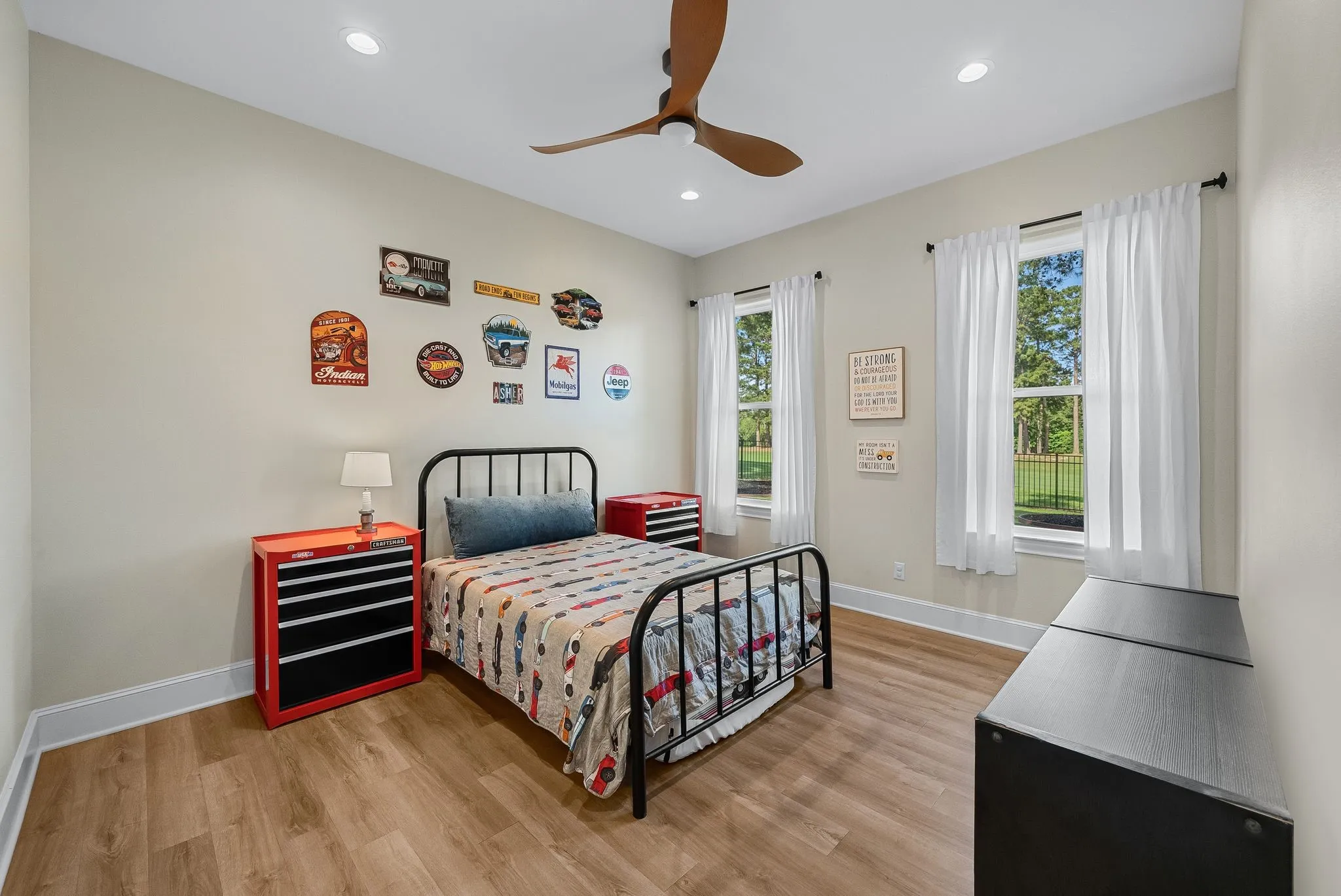 Single Family Residence For Sale in Cherokee County , 1909 County Road 3506, Bullard, Texas 75757, 5 Bedroom, 5 Bathroom, 3 Garage spaces, 3,998 Sqft, built in 2023, mls#21380372, Real Estate Agent in Bullard, Homes For Sale in Cherokee county, Homes For Sale in Bullard, Realtor in Bullard Texas, Real Estate Brokerage Independent Realty Texas, Luminita Cordes Realtor
