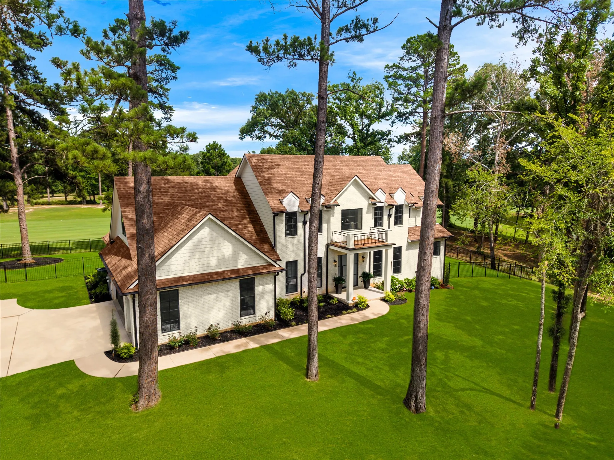 Single Family Residence For Sale in Cherokee County , 1909 County Road 3506, Bullard, Texas 75757, 5 Bedroom, 5 Bathroom, 3 Garage spaces, 3,998 Sqft, built in 2023, mls#21380372, Real Estate Agent in Bullard, Homes For Sale in Cherokee county, Homes For Sale in Bullard, Realtor in Bullard Texas, Real Estate Brokerage Independent Realty Texas, Luminita Cordes Realtor
