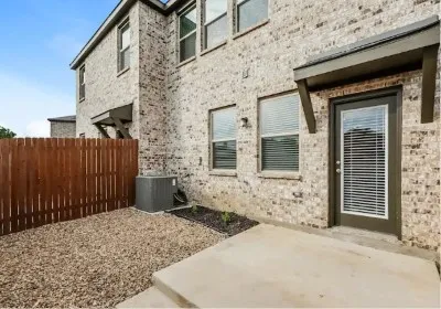 Townhouse For Rent in Tarrant County , 6442 Blue Trail, Arlington, Texas 76001, 3 Bedroom, 3 Bathroom, 1 Garage spaces, 1,661 Sqft, built in 2023, mls#21380385, Real Estate Agent in Arlington, Homes For Rent in Tarrant county, Homes For Rent in Arlington, Realtor in Arlington Texas, Real Estate Brokerage Independent Realty Texas, Luminita Cordes Realtor