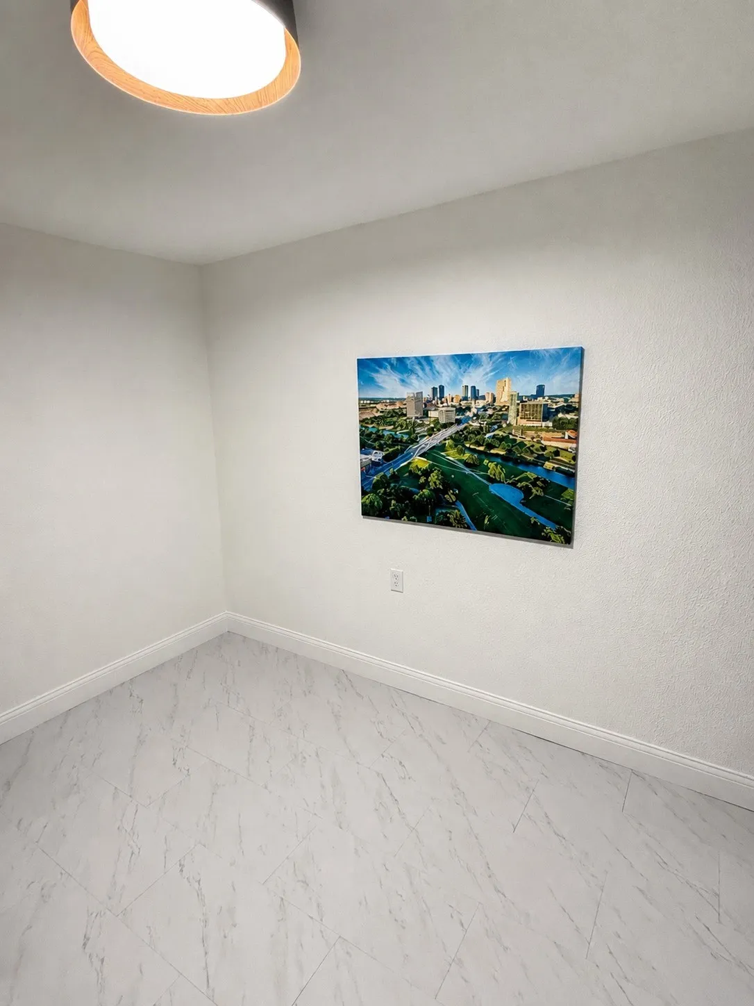 Single Family Residence For Sale in Tarrant County , 220 Sky Acres Drive, Westworth Village, Texas 76114, 2 Bedroom, 1 Bathroom, 1 Garage spaces, 924 Sqft, built in 1952, mls#21380322, Real Estate Agent in Westworth Village, Homes For Sale in Tarrant county, Homes For Sale in Westworth Village, Realtor in Westworth Village Texas, Real Estate Brokerage Independent Realty Texas, Luminita Cordes Realtor
