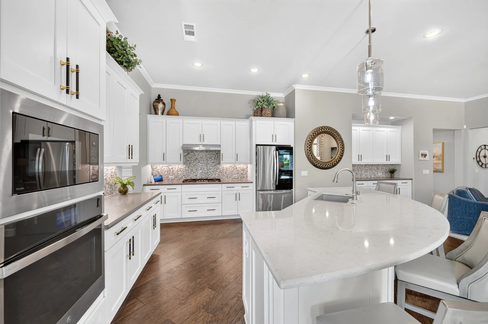 Single Family Residence For Sale in Denton County , 8801 Basanite Avenue, Denton, Texas 76207, 2 Bedroom, 3 Bathroom, 3 Garage spaces, 2,547 Sqft, built in 2022, mls#21379873, Real Estate Agent in Denton, Homes For Sale in Denton county, Homes For Sale in Denton, Realtor in Denton Texas, Real Estate Brokerage Independent Realty Texas, Luminita Cordes Realtor