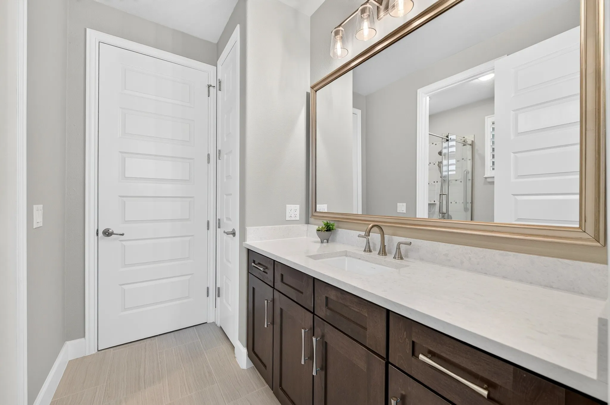 Single Family Residence For Sale in Denton County , 8801 Basanite Avenue, Denton, Texas 76207, 2 Bedroom, 3 Bathroom, 3 Garage spaces, 2,547 Sqft, built in 2022, mls#21379873, Real Estate Agent in Denton, Homes For Sale in Denton county, Homes For Sale in Denton, Realtor in Denton Texas, Real Estate Brokerage Independent Realty Texas, Luminita Cordes Realtor