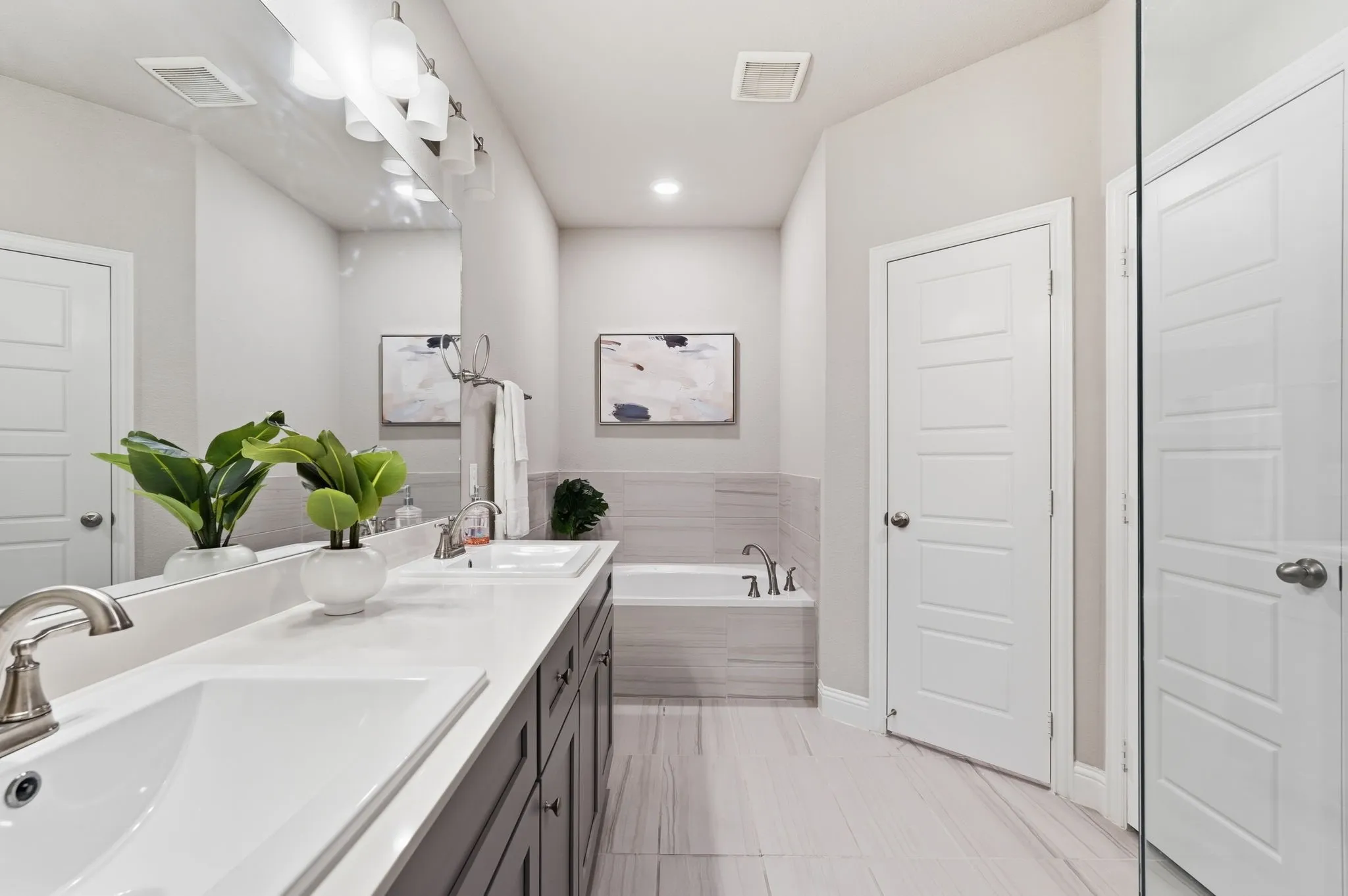 Single Family Residence For Sale in Collin County , 4520 El Paso Drive, Plano, Texas 75024, 4 Bedroom, 4 Bathroom, 2 Garage spaces, 3,018 Sqft, built in 2023, mls#21380156, Real Estate Agent in Plano, Homes For Sale in Collin county, Homes For Sale in Plano, Realtor in Plano Texas, Real Estate Brokerage Independent Realty Texas, Luminita Cordes Realtor