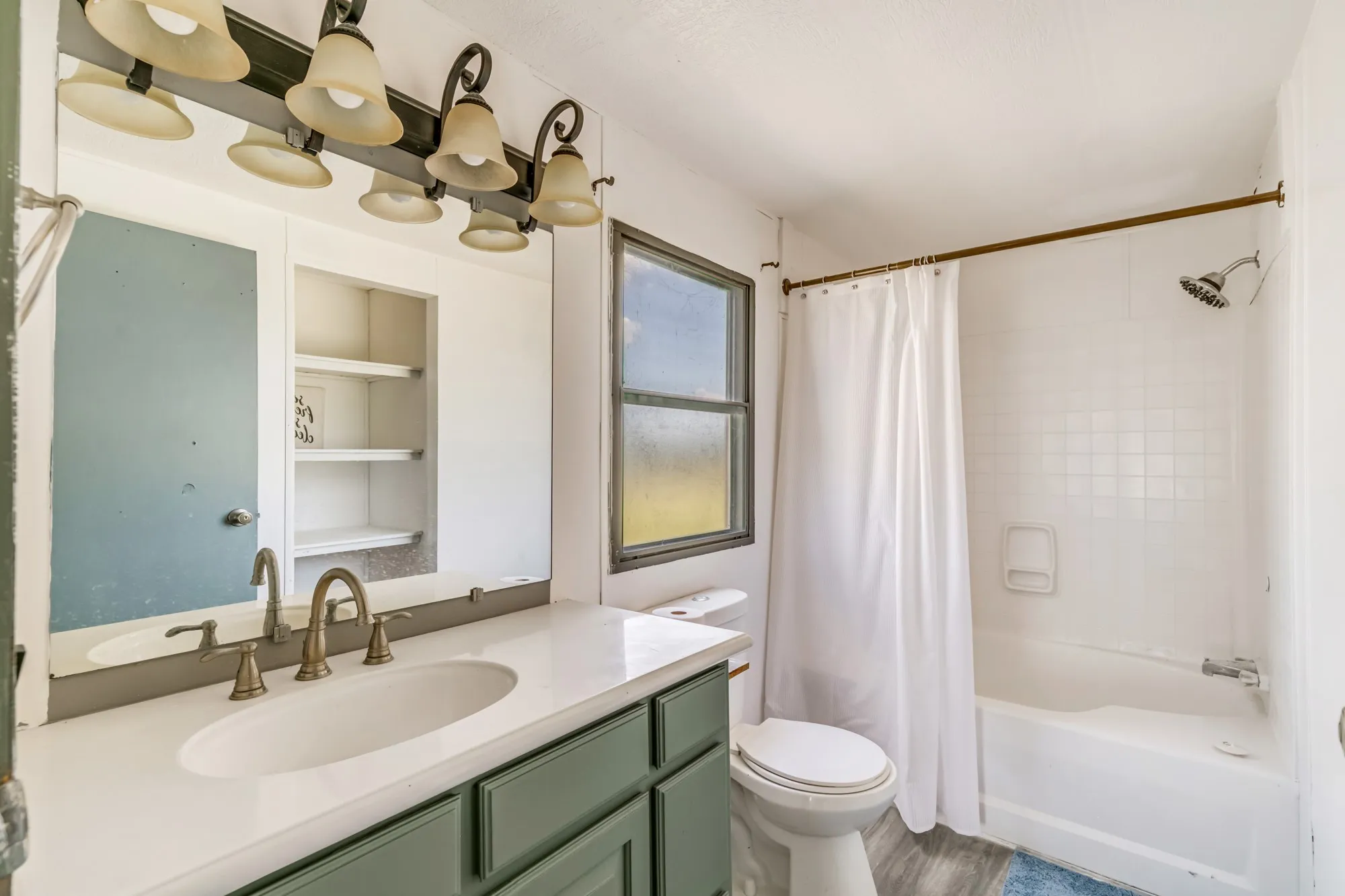 Mobile Home For Sale in Parker County , 206 Creekview Meadows Court, Springtown, Texas 76082, 3 Bedroom, 2 Bathroom, Garage spaces, 1,216 Sqft, built in 2001, mls#21380408, Real Estate Agent in Springtown, Homes For Sale in Parker county, Homes For Sale in Springtown, Realtor in Springtown Texas, Real Estate Brokerage Independent Realty Texas, Luminita Cordes Realtor