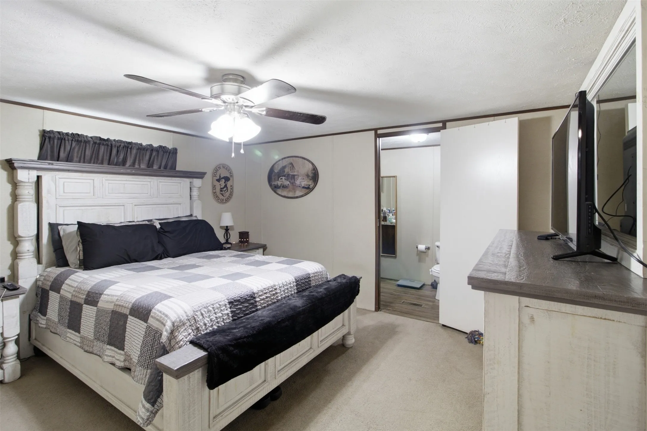 Manufactured Home For Sale in Henderson County , 182 Big Chief Drive, Gun Barrel City, Texas 75156, 2 Bedroom, 2 Bathroom, Garage spaces, 900 Sqft, built in 2018, mls#21372195, Real Estate Agent in Gun Barrel City, Homes For Sale in Henderson county, Homes For Sale in Gun Barrel City, Realtor in Gun Barrel City Texas, Real Estate Brokerage Independent Realty Texas, Luminita Cordes Realtor