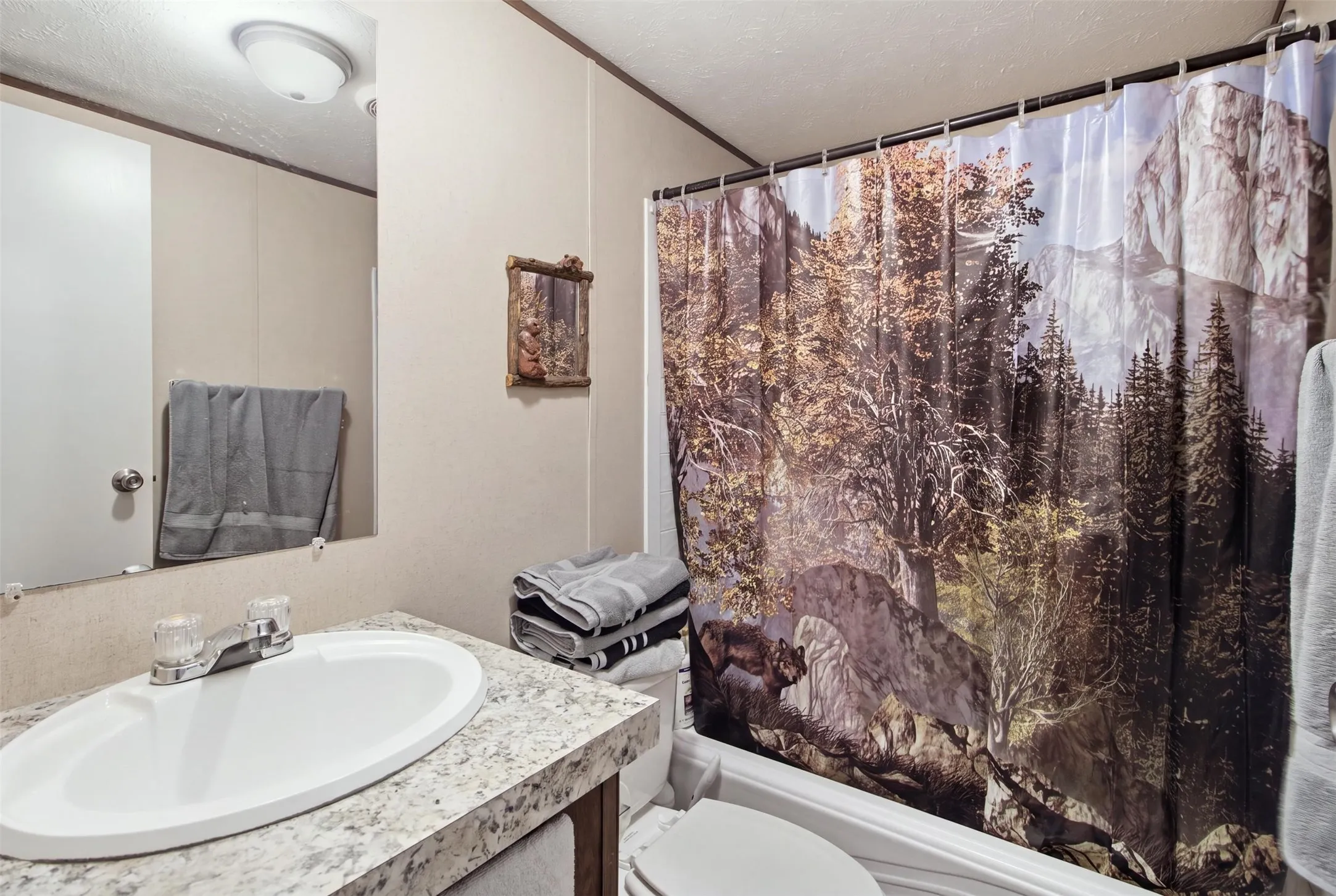 Manufactured Home For Sale in Henderson County , 182 Big Chief Drive, Gun Barrel City, Texas 75156, 2 Bedroom, 2 Bathroom, Garage spaces, 900 Sqft, built in 2018, mls#21372195, Real Estate Agent in Gun Barrel City, Homes For Sale in Henderson county, Homes For Sale in Gun Barrel City, Realtor in Gun Barrel City Texas, Real Estate Brokerage Independent Realty Texas, Luminita Cordes Realtor