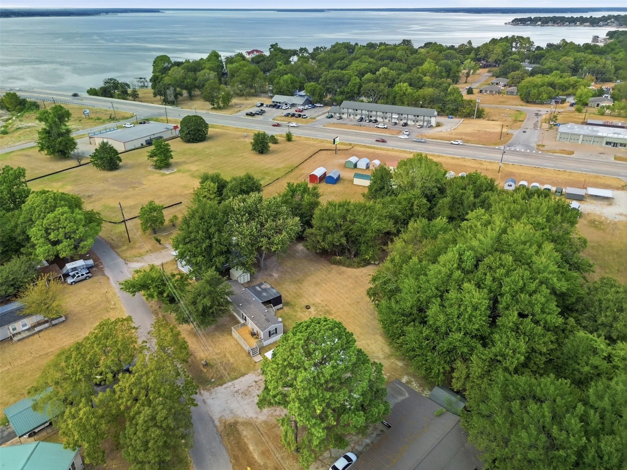 Manufactured Home For Sale in Henderson County , 182 Big Chief Drive, Gun Barrel City, Texas 75156, 2 Bedroom, 2 Bathroom, Garage spaces, 900 Sqft, built in 2018, mls#21372195, Real Estate Agent in Gun Barrel City, Homes For Sale in Henderson county, Homes For Sale in Gun Barrel City, Realtor in Gun Barrel City Texas, Real Estate Brokerage Independent Realty Texas, Luminita Cordes Realtor
