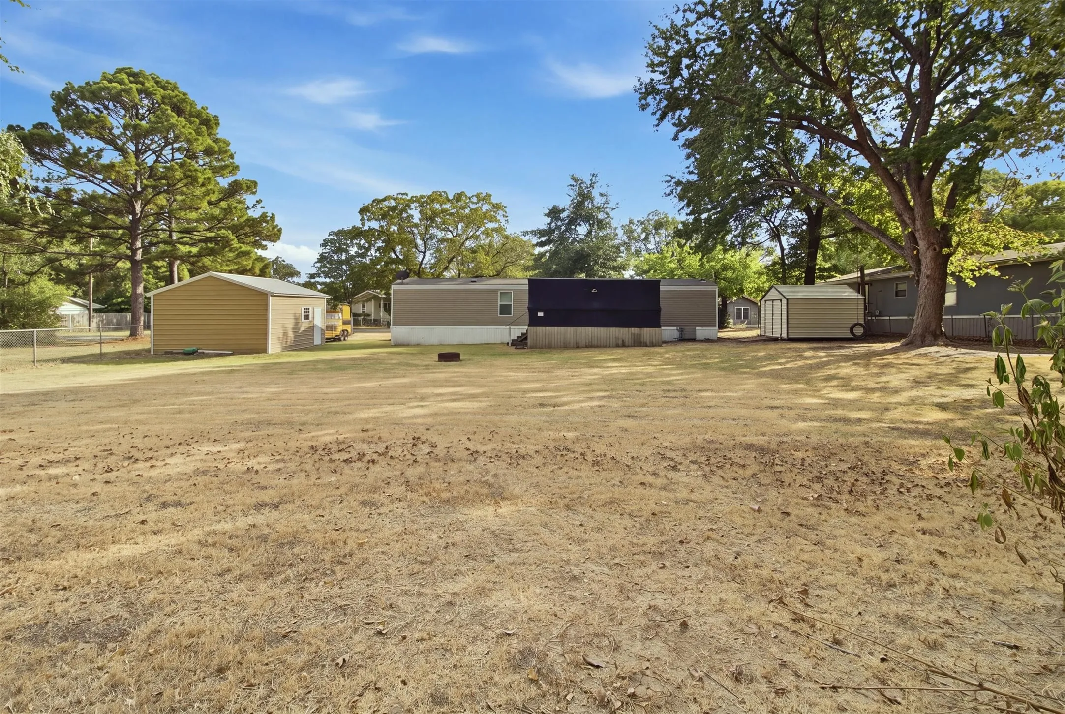 Manufactured Home For Sale in Henderson County , 182 Big Chief Drive, Gun Barrel City, Texas 75156, 2 Bedroom, 2 Bathroom, Garage spaces, 900 Sqft, built in 2018, mls#21372195, Real Estate Agent in Gun Barrel City, Homes For Sale in Henderson county, Homes For Sale in Gun Barrel City, Realtor in Gun Barrel City Texas, Real Estate Brokerage Independent Realty Texas, Luminita Cordes Realtor