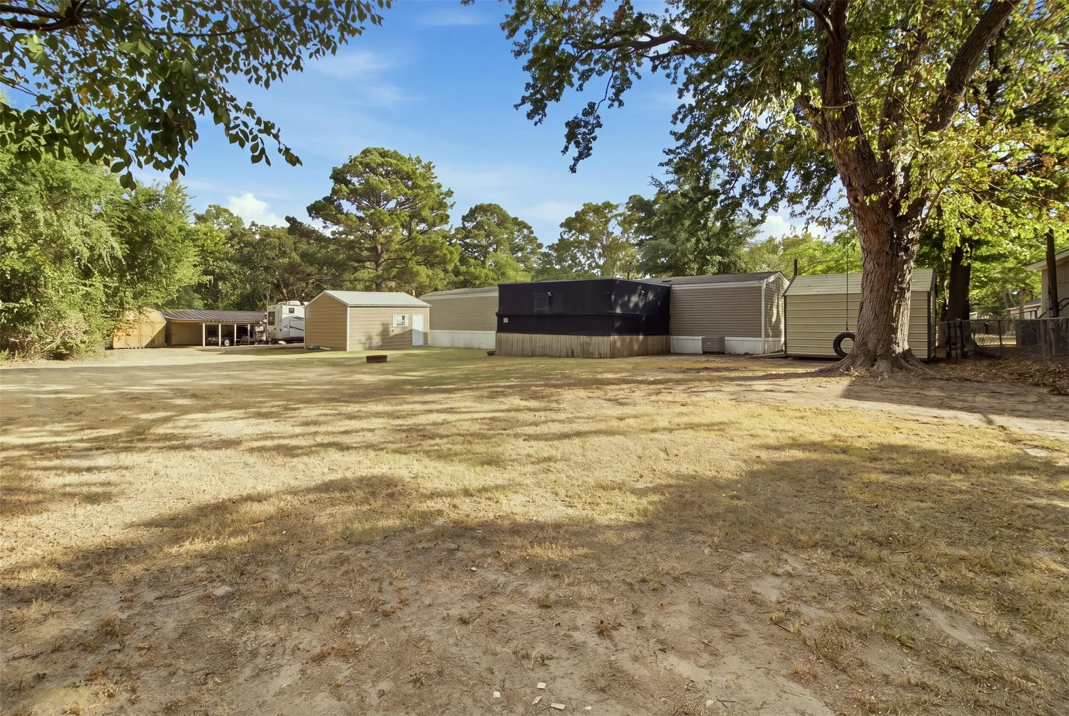 Manufactured Home For Sale in Henderson County , 182 Big Chief Drive, Gun Barrel City, Texas 75156, 2 Bedroom, 2 Bathroom, Garage spaces, 900 Sqft, built in 2018, mls#21372195, Real Estate Agent in Gun Barrel City, Homes For Sale in Henderson county, Homes For Sale in Gun Barrel City, Realtor in Gun Barrel City Texas, Real Estate Brokerage Independent Realty Texas, Luminita Cordes Realtor