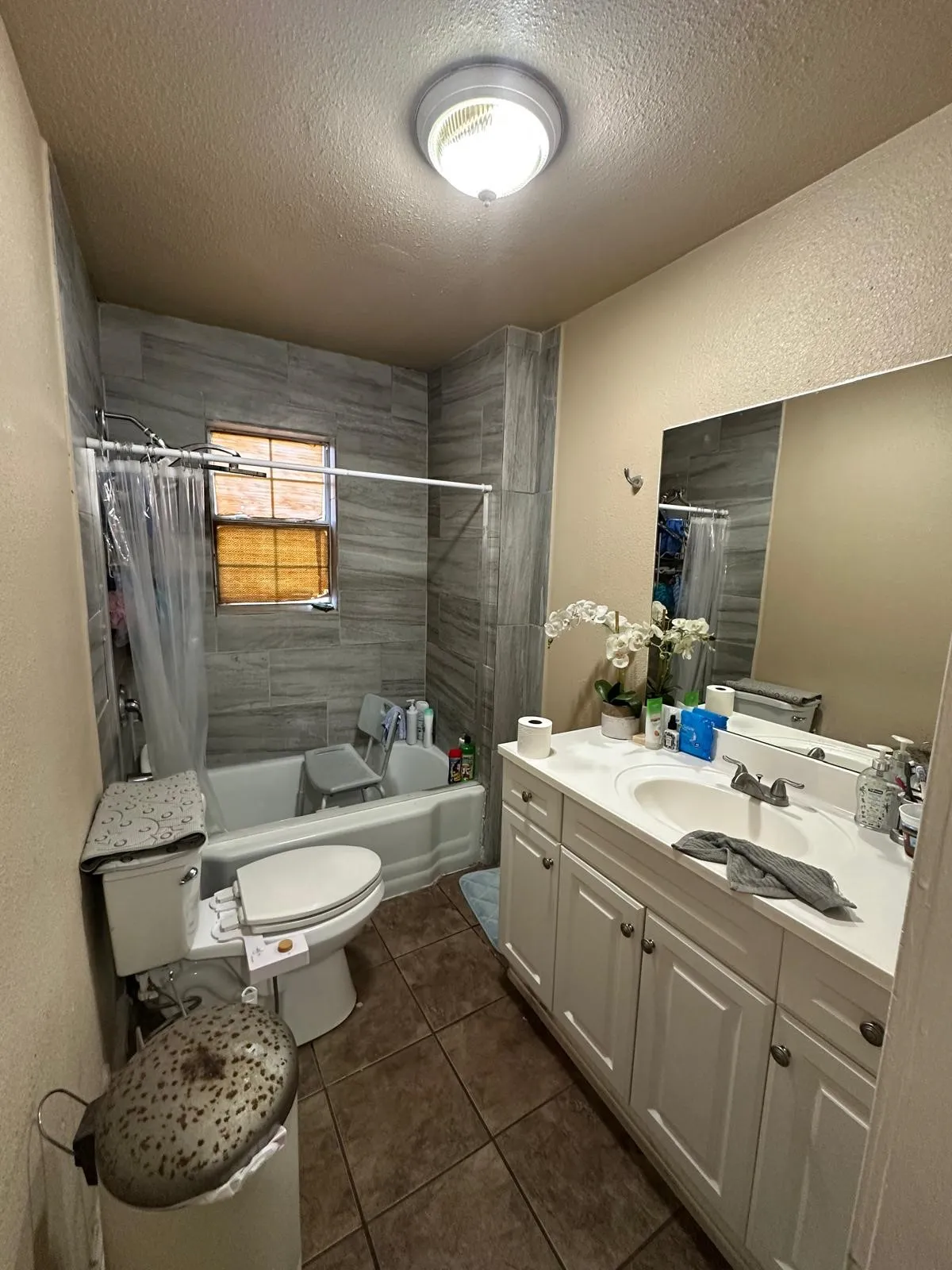 Single Family Residence For Sale in Tarrant County , 2720 Burchill Road, Fort Worth, Texas 76105, 2 Bedroom, 1 Bathroom, Garage spaces, 840 Sqft, built in 1945, mls#21380386, Real Estate Agent in Fort Worth, Homes For Sale in Tarrant county, Homes For Sale in Fort Worth, Realtor in Fort Worth Texas, Real Estate Brokerage Independent Realty Texas, Luminita Cordes Realtor