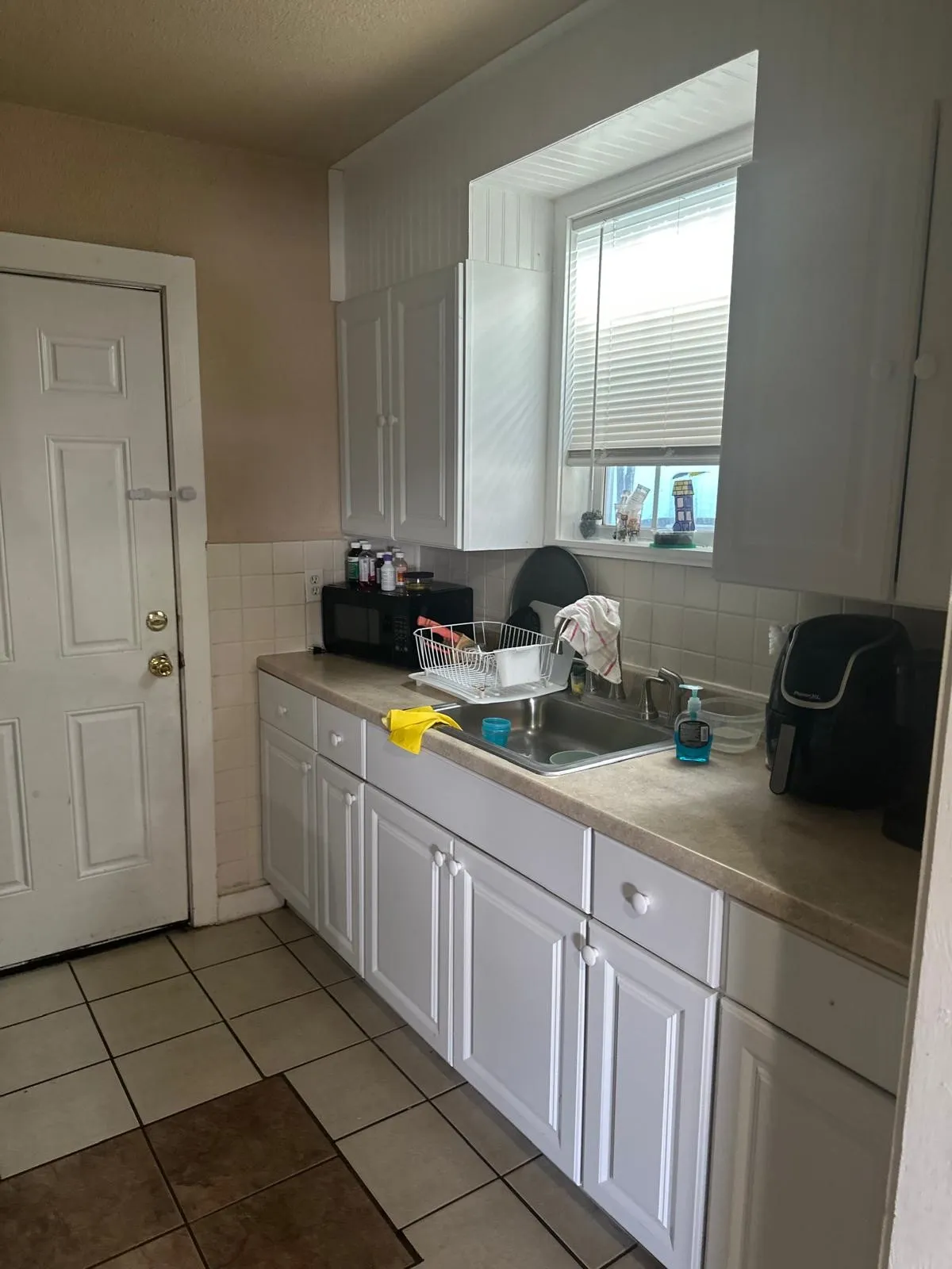 Single Family Residence For Sale in Tarrant County , 2720 Burchill Road, Fort Worth, Texas 76105, 2 Bedroom, 1 Bathroom, Garage spaces, 840 Sqft, built in 1945, mls#21380386, Real Estate Agent in Fort Worth, Homes For Sale in Tarrant county, Homes For Sale in Fort Worth, Realtor in Fort Worth Texas, Real Estate Brokerage Independent Realty Texas, Luminita Cordes Realtor