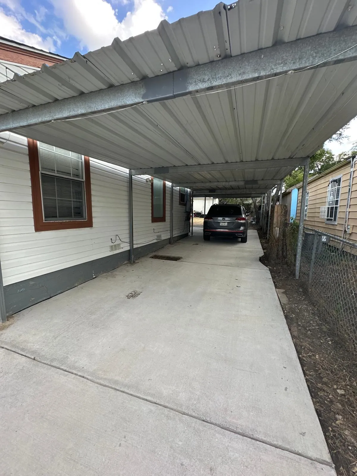 Single Family Residence For Sale in Tarrant County , 2720 Burchill Road, Fort Worth, Texas 76105, 2 Bedroom, 1 Bathroom, Garage spaces, 840 Sqft, built in 1945, mls#21380386, Real Estate Agent in Fort Worth, Homes For Sale in Tarrant county, Homes For Sale in Fort Worth, Realtor in Fort Worth Texas, Real Estate Brokerage Independent Realty Texas, Luminita Cordes Realtor
