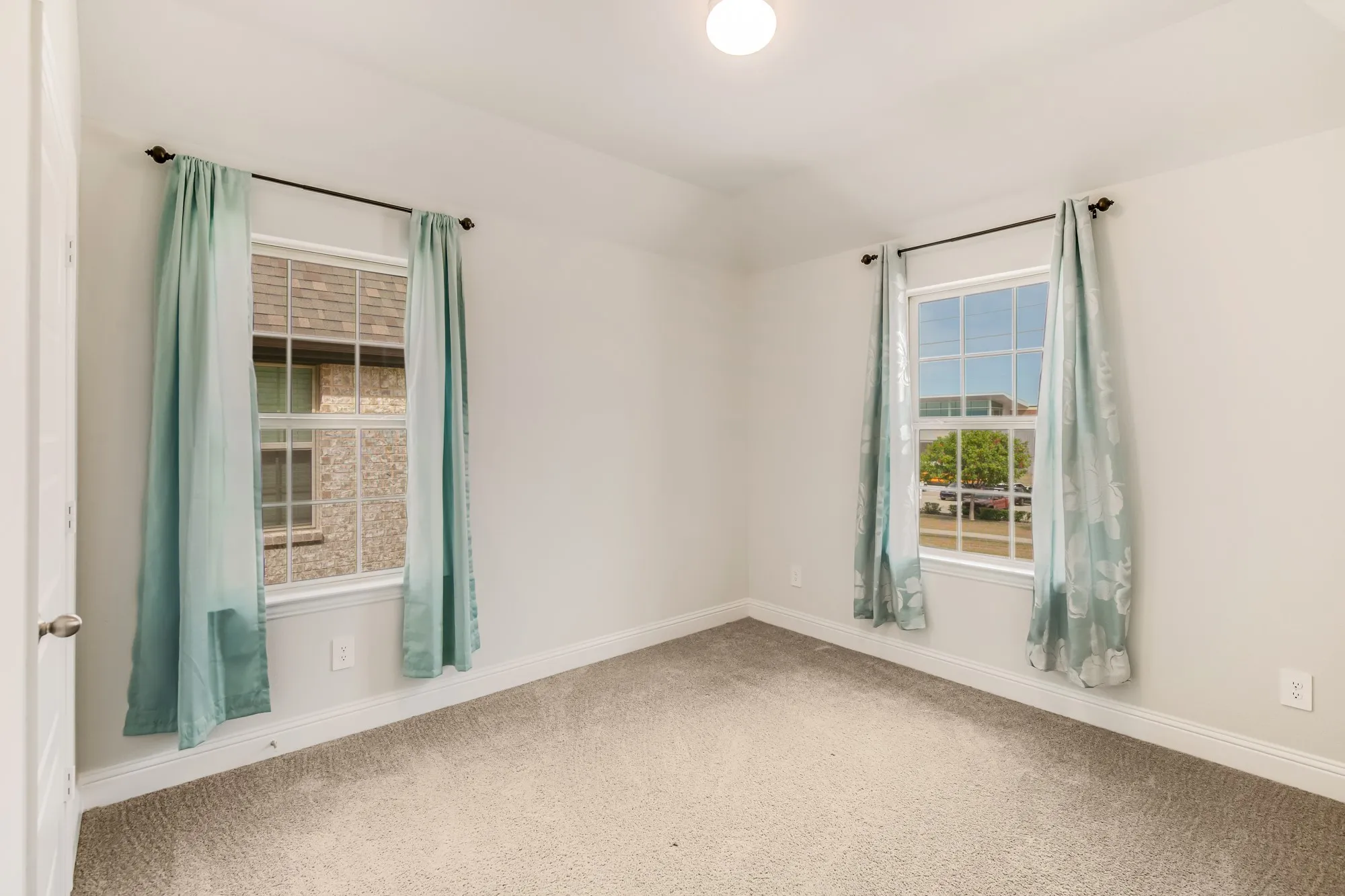 Townhouse For Rent in Tarrant County , 6000 Bursey Road, Watauga, Texas 76148, 3 Bedroom, 3 Bathroom, 2 Garage spaces, 1,659 Sqft, built in 2023, mls#21380416, Real Estate Agent in Watauga, Homes For Rent in Tarrant county, Homes For Rent in Watauga, Realtor in Watauga Texas, Real Estate Brokerage Independent Realty Texas, Luminita Cordes Realtor