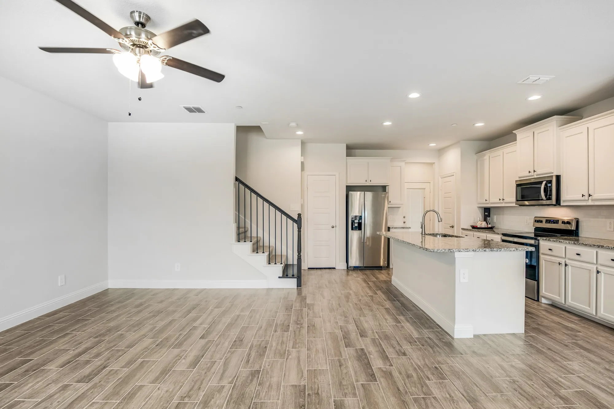 Townhouse For Rent in Tarrant County , 6000 Bursey Road, Watauga, Texas 76148, 3 Bedroom, 3 Bathroom, 2 Garage spaces, 1,659 Sqft, built in 2023, mls#21380416, Real Estate Agent in Watauga, Homes For Rent in Tarrant county, Homes For Rent in Watauga, Realtor in Watauga Texas, Real Estate Brokerage Independent Realty Texas, Luminita Cordes Realtor