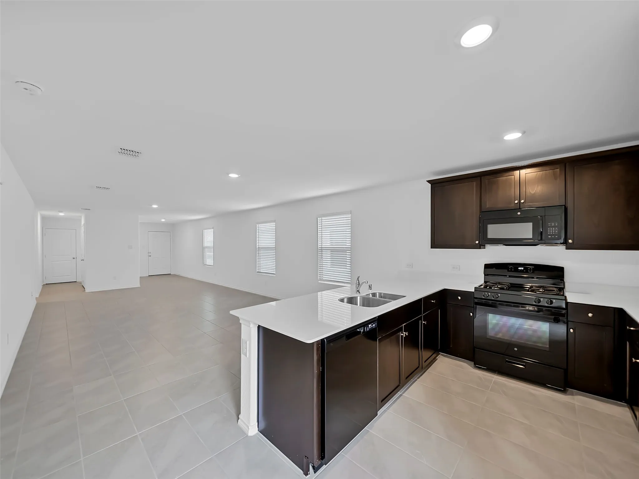 Single Family Residence For Rent in Collin County , 7765 Ruellia Road, Mc Kinney, Texas 75071, 3 Bedroom, 2 Bathroom, 2 Garage spaces, 1,411 Sqft, built in 2022, mls#21380425, Real Estate Agent in Mc Kinney, Homes For Rent in Collin county, Homes For Rent in Mc Kinney, Realtor in Mc Kinney Texas, Real Estate Brokerage Independent Realty Texas, Luminita Cordes Realtor