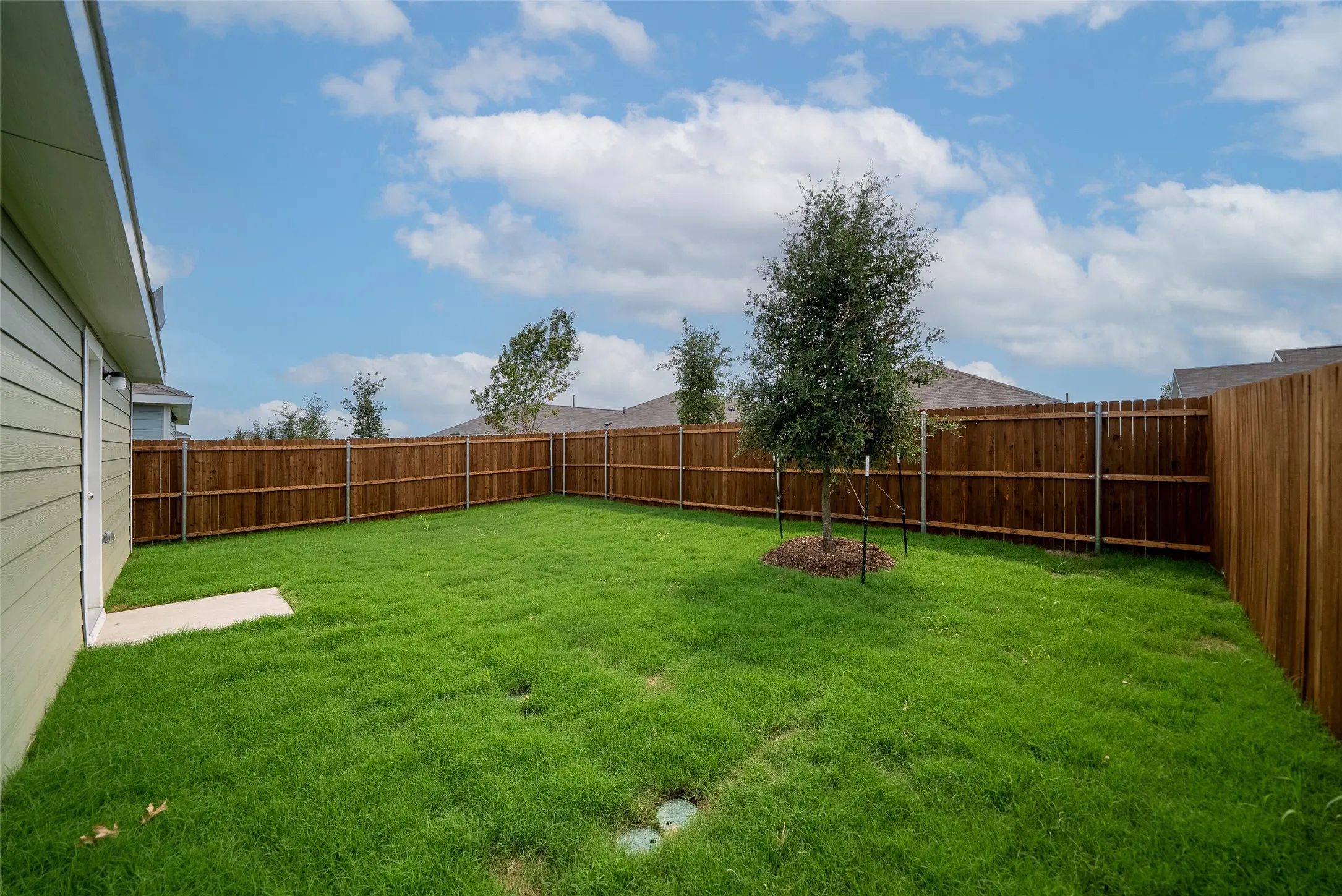 Single Family Residence For Rent in Collin County , 7765 Ruellia Road, Mc Kinney, Texas 75071, 3 Bedroom, 2 Bathroom, 2 Garage spaces, 1,411 Sqft, built in 2022, mls#21380425, Real Estate Agent in Mc Kinney, Homes For Rent in Collin county, Homes For Rent in Mc Kinney, Realtor in Mc Kinney Texas, Real Estate Brokerage Independent Realty Texas, Luminita Cordes Realtor