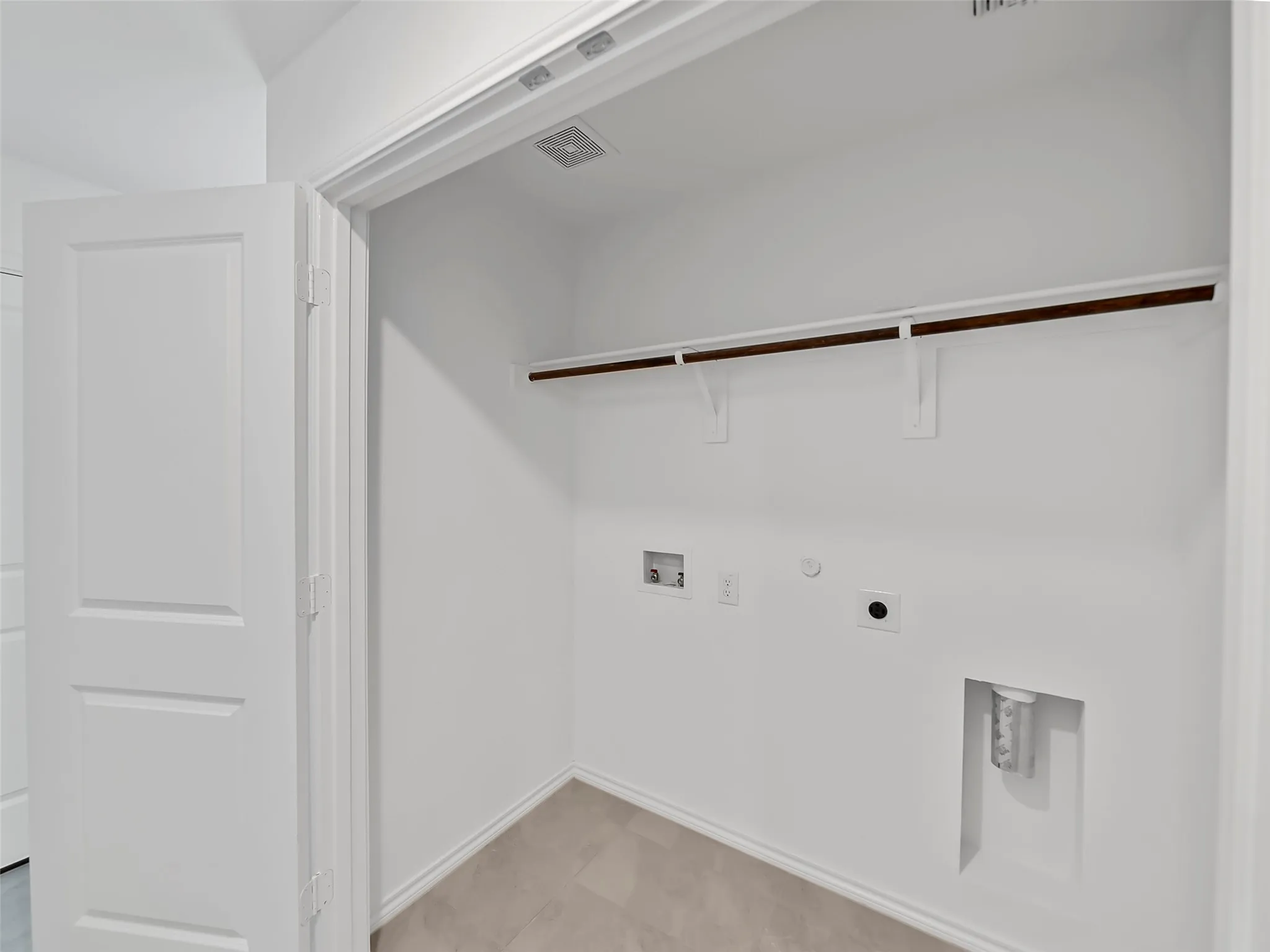 Single Family Residence For Rent in Collin County , 7765 Ruellia Road, Mc Kinney, Texas 75071, 3 Bedroom, 2 Bathroom, 2 Garage spaces, 1,411 Sqft, built in 2022, mls#21380425, Real Estate Agent in Mc Kinney, Homes For Rent in Collin county, Homes For Rent in Mc Kinney, Realtor in Mc Kinney Texas, Real Estate Brokerage Independent Realty Texas, Luminita Cordes Realtor