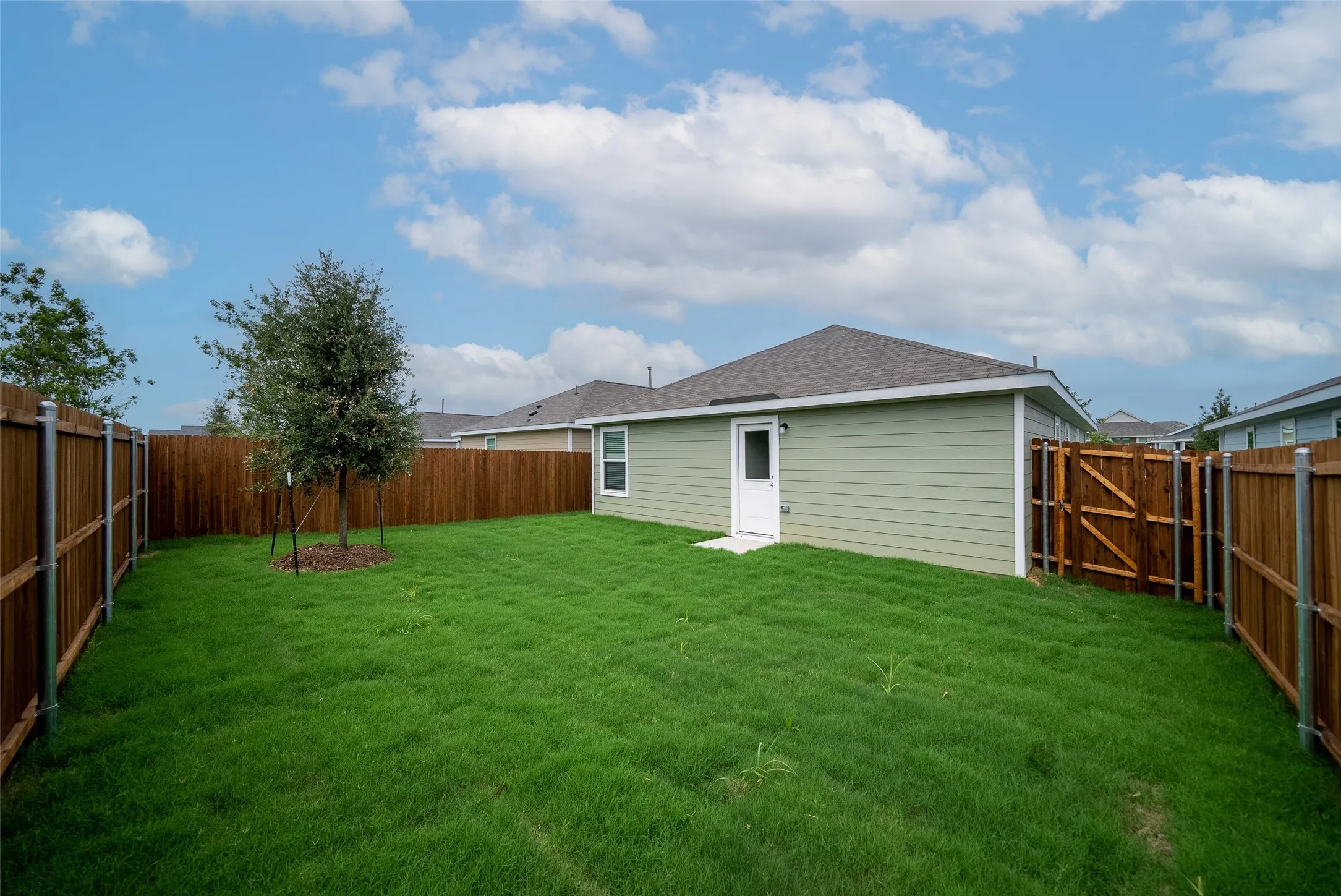 Single Family Residence For Rent in Collin County , 7765 Ruellia Road, Mc Kinney, Texas 75071, 3 Bedroom, 2 Bathroom, 2 Garage spaces, 1,411 Sqft, built in 2022, mls#21380425, Real Estate Agent in Mc Kinney, Homes For Rent in Collin county, Homes For Rent in Mc Kinney, Realtor in Mc Kinney Texas, Real Estate Brokerage Independent Realty Texas, Luminita Cordes Realtor