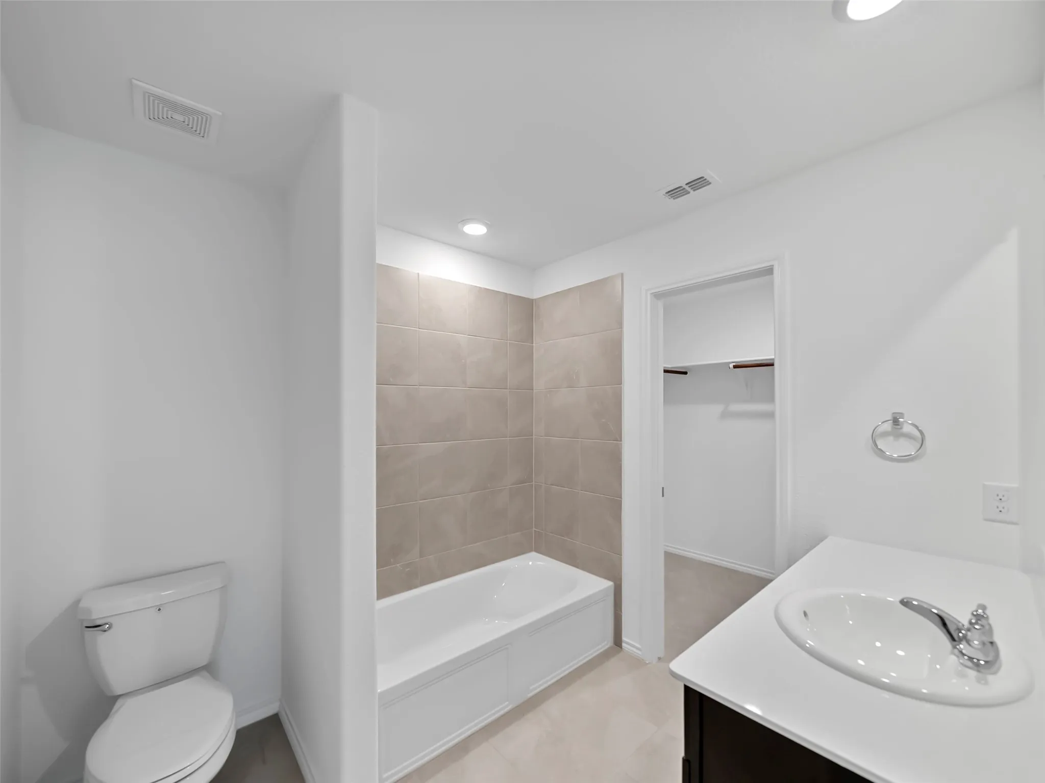 Single Family Residence For Rent in Collin County , 7765 Ruellia Road, Mc Kinney, Texas 75071, 3 Bedroom, 2 Bathroom, 2 Garage spaces, 1,411 Sqft, built in 2022, mls#21380425, Real Estate Agent in Mc Kinney, Homes For Rent in Collin county, Homes For Rent in Mc Kinney, Realtor in Mc Kinney Texas, Real Estate Brokerage Independent Realty Texas, Luminita Cordes Realtor