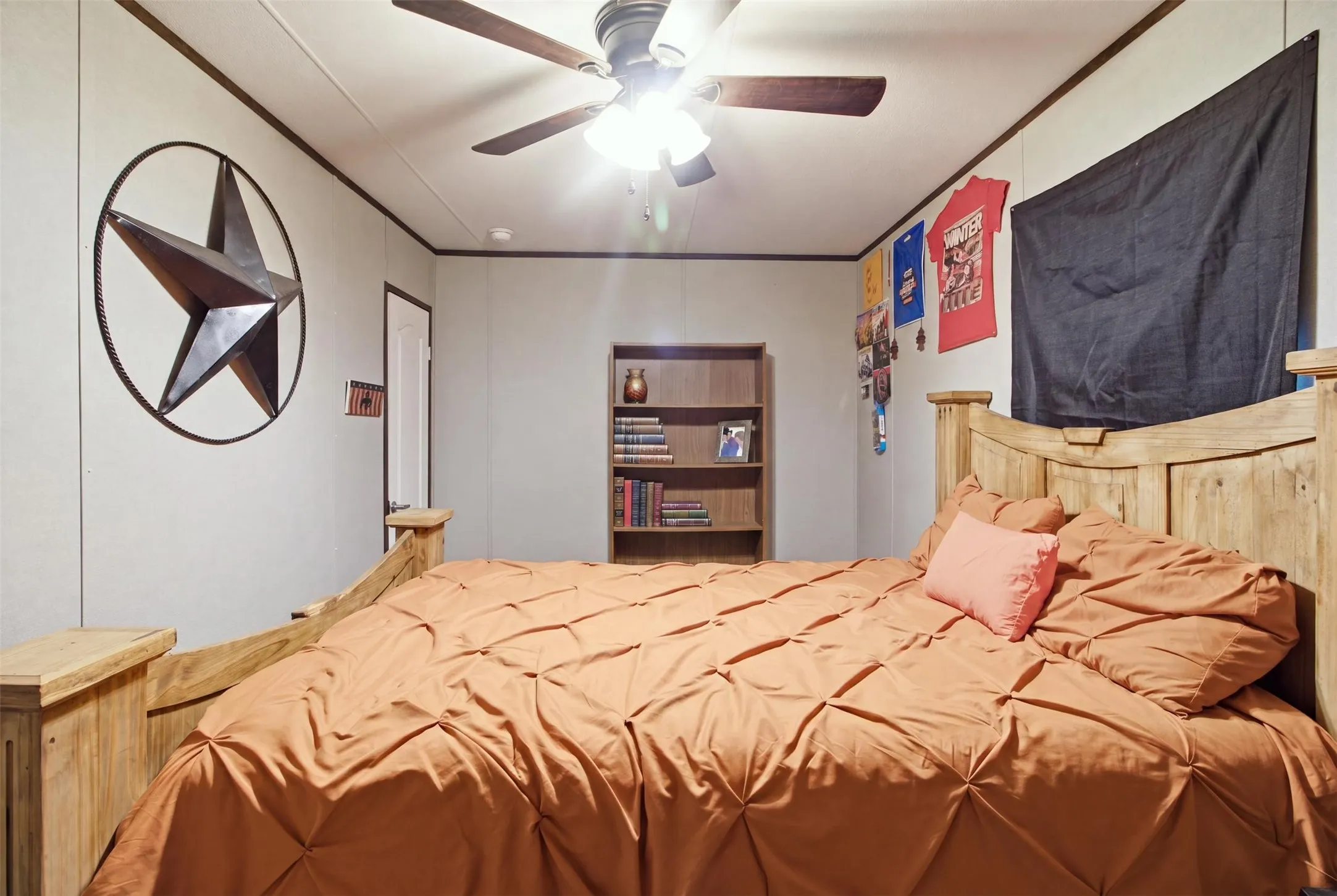 Manufactured Home For Sale in Henderson County , 433 Anchor Lane, Gun Barrel City, Texas 75156, 3 Bedroom, 2 Bathroom, Garage spaces, 1,216 Sqft, built in 2023, mls#21372210, Real Estate Agent in Gun Barrel City, Homes For Sale in Henderson county, Homes For Sale in Gun Barrel City, Realtor in Gun Barrel City Texas, Real Estate Brokerage Independent Realty Texas, Luminita Cordes Realtor