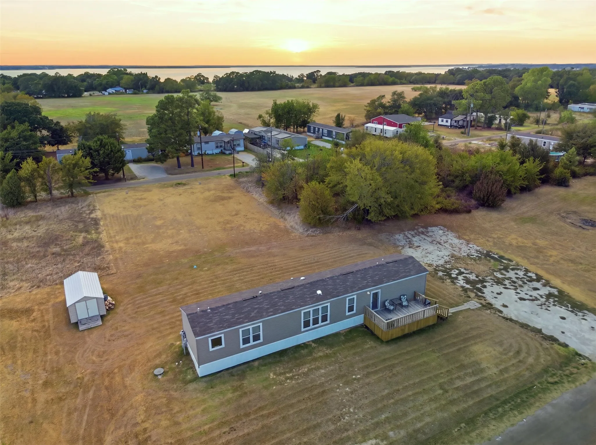 Manufactured Home For Sale in Henderson County , 433 Anchor Lane, Gun Barrel City, Texas 75156, 3 Bedroom, 2 Bathroom, Garage spaces, 1,216 Sqft, built in 2023, mls#21372210, Real Estate Agent in Gun Barrel City, Homes For Sale in Henderson county, Homes For Sale in Gun Barrel City, Realtor in Gun Barrel City Texas, Real Estate Brokerage Independent Realty Texas, Luminita Cordes Realtor