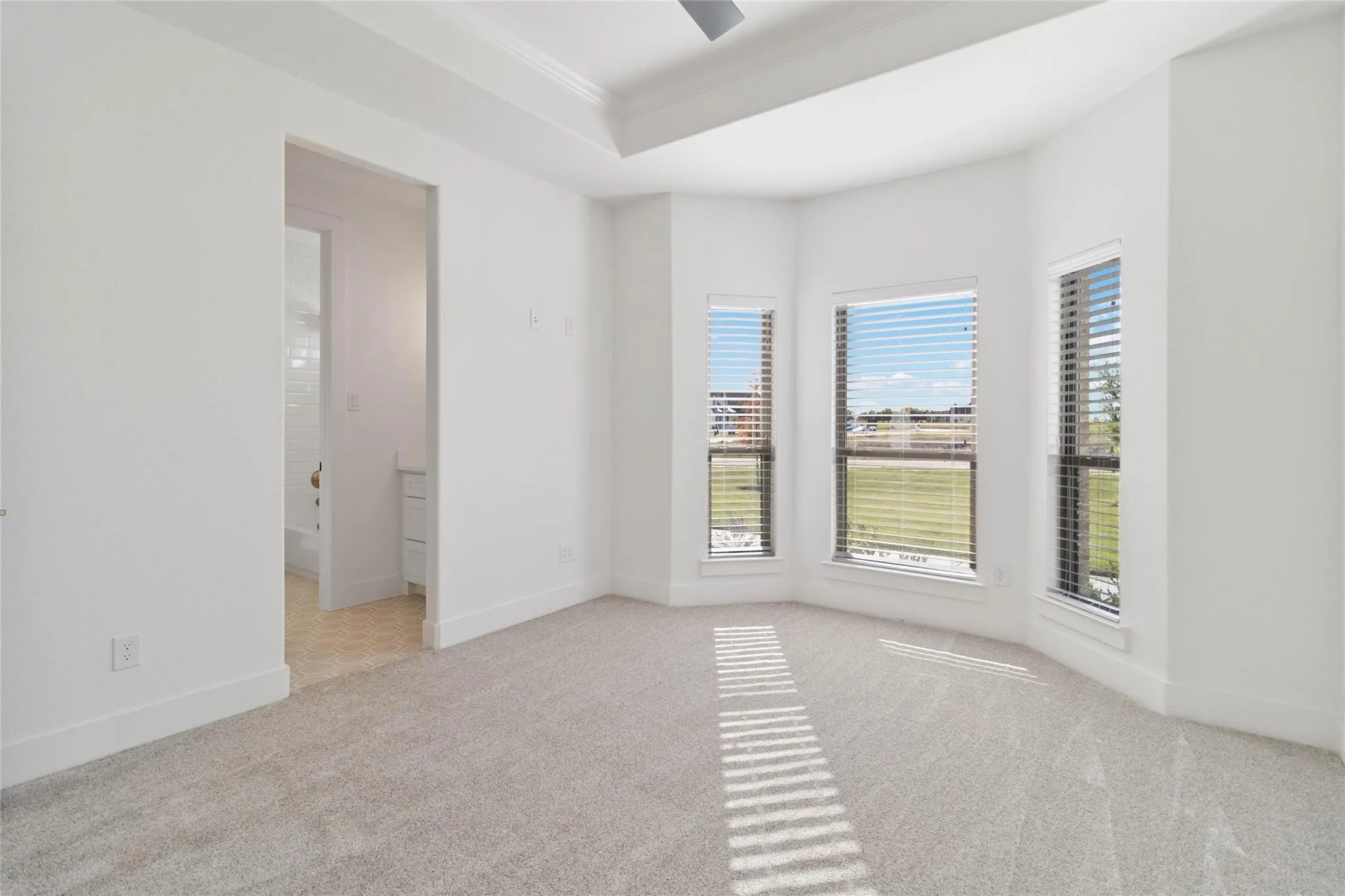 Single Family Residence For Sale in Rockwall County , 2102 Tauber Court, Rockwall, Texas 75087, 5 Bedroom, 6 Bathroom, 3 Garage spaces, 3,811 Sqft, built in 2022, mls#21380309, Real Estate Agent in Rockwall, Homes For Sale in Rockwall county, Homes For Sale in Rockwall, Realtor in Rockwall Texas, Real Estate Brokerage Independent Realty Texas, Luminita Cordes Realtor