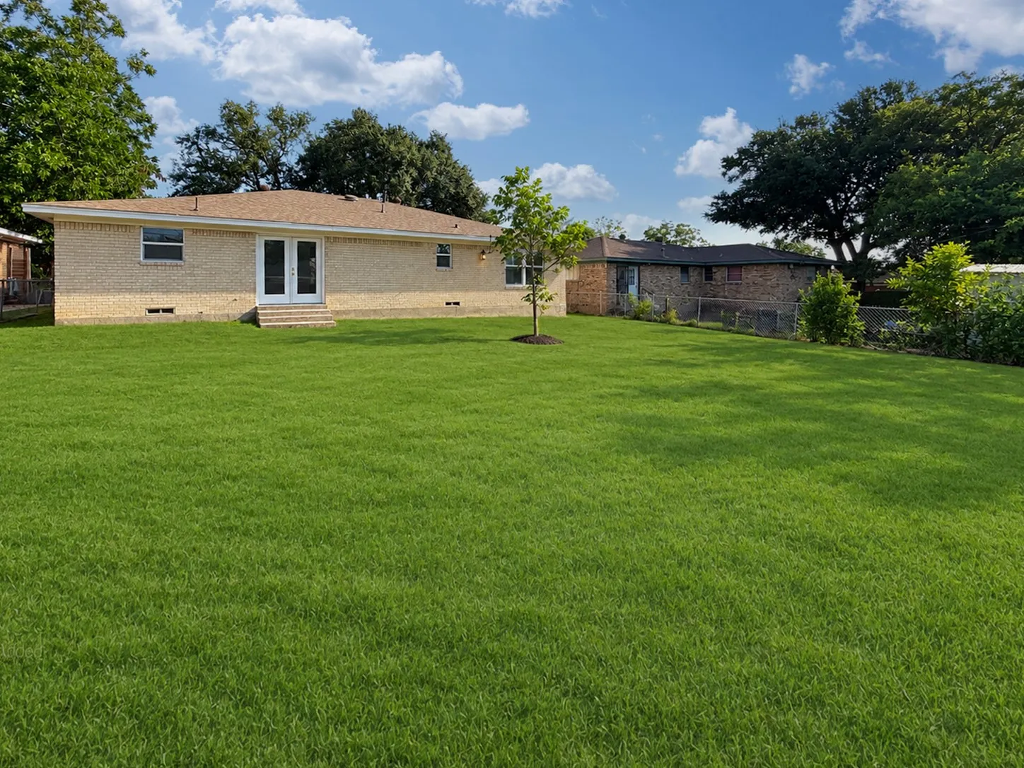 Single Family Residence For Sale in Dallas County , 8706 Reva Street, Dallas, Texas 75227, 3 Bedroom, 2 Bathroom, 2 Garage spaces, 1,590 Sqft, built in 1960, mls#21380428, Real Estate Agent in Dallas, Homes For Sale in Dallas county, Homes For Sale in Dallas, Realtor in Dallas Texas, Real Estate Brokerage Independent Realty Texas, Luminita Cordes Realtor