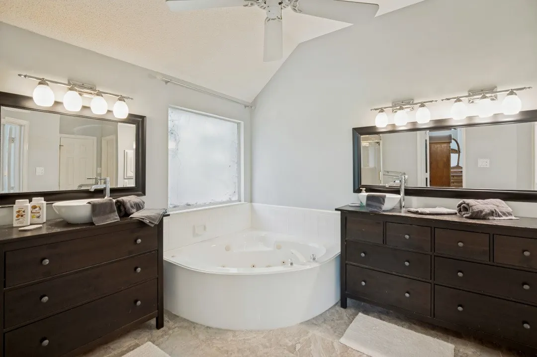 Single Family Residence For Rent in Collin County , 10913 Alexandria Drive, Frisco, Texas 75035, 4 Bedroom, 3 Bathroom, 2 Garage spaces, 3,182 Sqft, built in 1993, mls#21380429, Real Estate Agent in Frisco, Homes For Rent in Collin county, Homes For Rent in Frisco, Realtor in Frisco Texas, Real Estate Brokerage Independent Realty Texas, Luminita Cordes Realtor