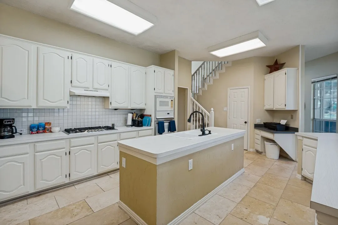 Single Family Residence For Rent in Collin County , 10913 Alexandria Drive, Frisco, Texas 75035, 4 Bedroom, 3 Bathroom, 2 Garage spaces, 3,182 Sqft, built in 1993, mls#21380429, Real Estate Agent in Frisco, Homes For Rent in Collin county, Homes For Rent in Frisco, Realtor in Frisco Texas, Real Estate Brokerage Independent Realty Texas, Luminita Cordes Realtor