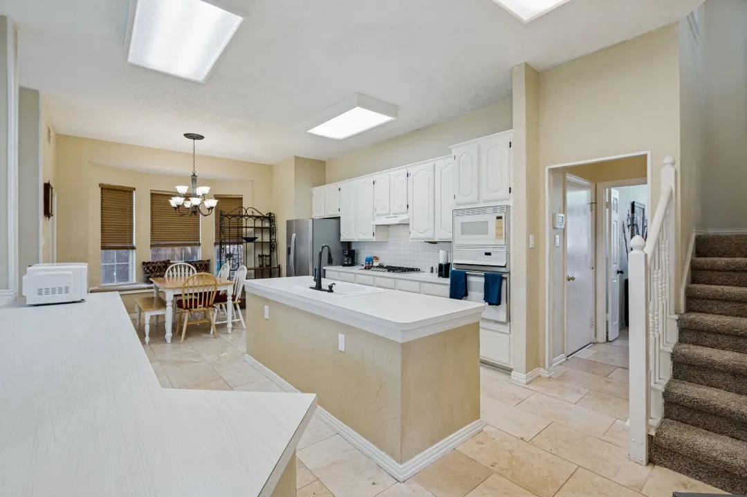 Single Family Residence For Rent in Collin County , 10913 Alexandria Drive, Frisco, Texas 75035, 4 Bedroom, 3 Bathroom, 2 Garage spaces, 3,182 Sqft, built in 1993, mls#21380429, Real Estate Agent in Frisco, Homes For Rent in Collin county, Homes For Rent in Frisco, Realtor in Frisco Texas, Real Estate Brokerage Independent Realty Texas, Luminita Cordes Realtor