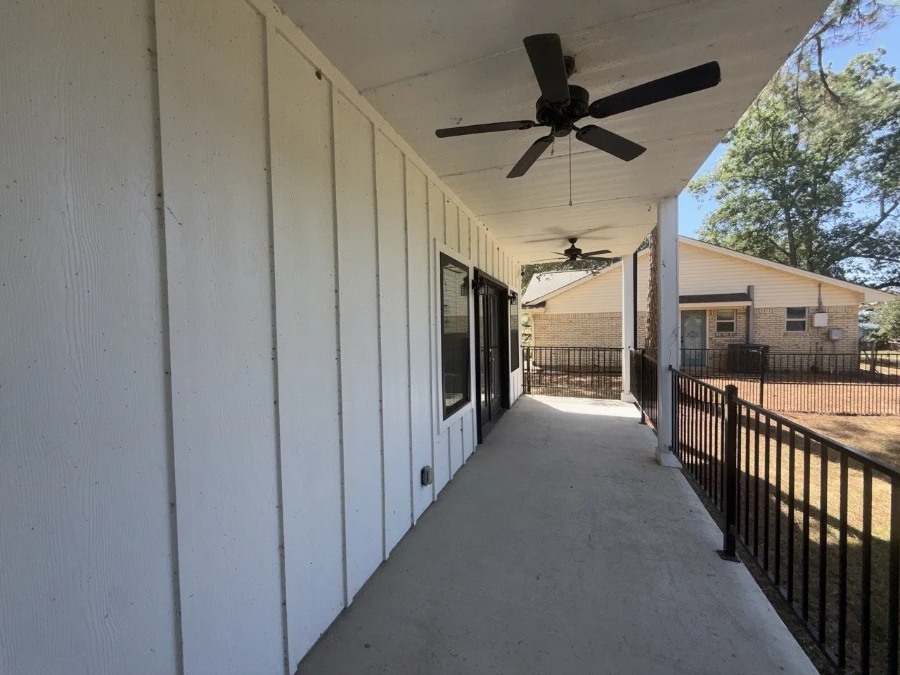 Single Family Residence For Sale in Henderson County , 138 Sunset Drive, Gun Barrel City, Texas 75156, 4 Bedroom, 3 Bathroom, 2 Garage spaces, 2,625 Sqft, built in 2022, mls#21380437, Real Estate Agent in Gun Barrel City, Homes For Sale in Henderson county, Homes For Sale in Gun Barrel City, Realtor in Gun Barrel City Texas, Real Estate Brokerage Independent Realty Texas, Luminita Cordes Realtor