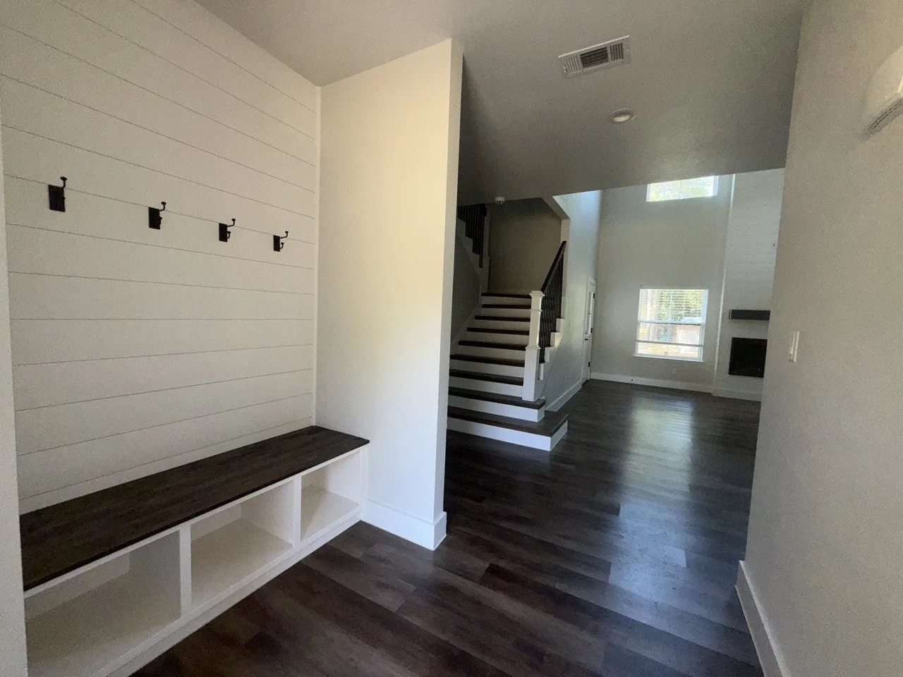 Single Family Residence For Sale in Henderson County , 138 Sunset Drive, Gun Barrel City, Texas 75156, 4 Bedroom, 3 Bathroom, 2 Garage spaces, 2,625 Sqft, built in 2022, mls#21380437, Real Estate Agent in Gun Barrel City, Homes For Sale in Henderson county, Homes For Sale in Gun Barrel City, Realtor in Gun Barrel City Texas, Real Estate Brokerage Independent Realty Texas, Luminita Cordes Realtor
