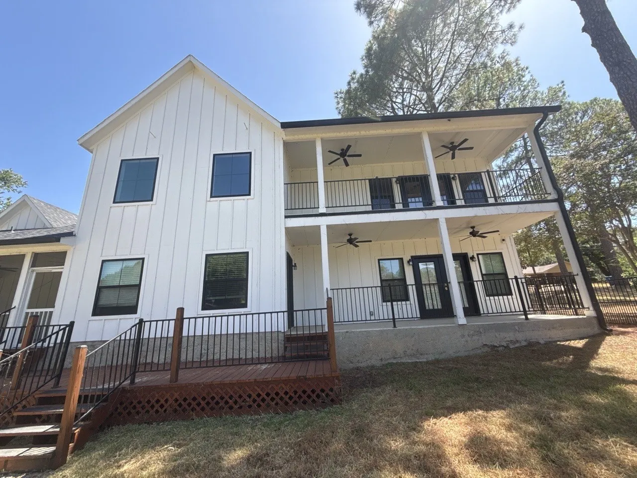 Single Family Residence For Sale in Henderson County , 138 Sunset Drive, Gun Barrel City, Texas 75156, 4 Bedroom, 3 Bathroom, 2 Garage spaces, 2,625 Sqft, built in 2022, mls#21380437, Real Estate Agent in Gun Barrel City, Homes For Sale in Henderson county, Homes For Sale in Gun Barrel City, Realtor in Gun Barrel City Texas, Real Estate Brokerage Independent Realty Texas, Luminita Cordes Realtor