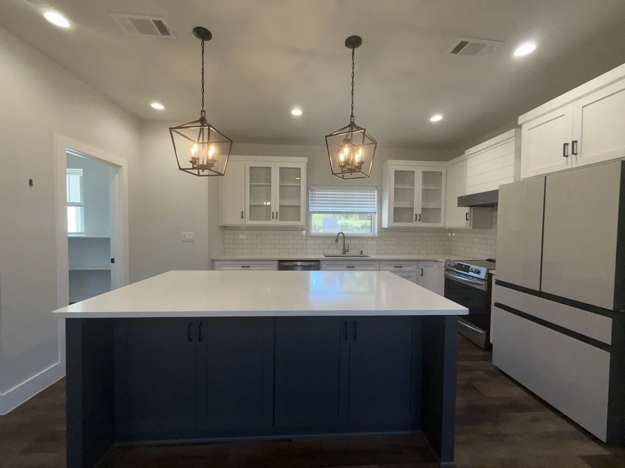 Single Family Residence For Sale in Henderson County , 138 Sunset Drive, Gun Barrel City, Texas 75156, 4 Bedroom, 3 Bathroom, 2 Garage spaces, 2,625 Sqft, built in 2022, mls#21380437, Real Estate Agent in Gun Barrel City, Homes For Sale in Henderson county, Homes For Sale in Gun Barrel City, Realtor in Gun Barrel City Texas, Real Estate Brokerage Independent Realty Texas, Luminita Cordes Realtor