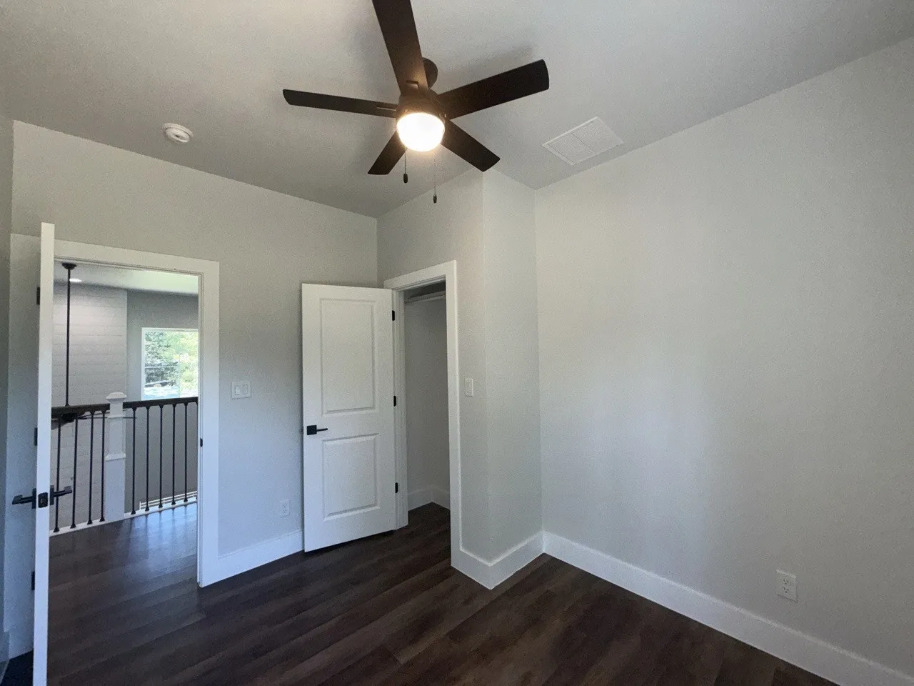 Single Family Residence For Sale in Henderson County , 138 Sunset Drive, Gun Barrel City, Texas 75156, 4 Bedroom, 3 Bathroom, 2 Garage spaces, 2,625 Sqft, built in 2022, mls#21380437, Real Estate Agent in Gun Barrel City, Homes For Sale in Henderson county, Homes For Sale in Gun Barrel City, Realtor in Gun Barrel City Texas, Real Estate Brokerage Independent Realty Texas, Luminita Cordes Realtor