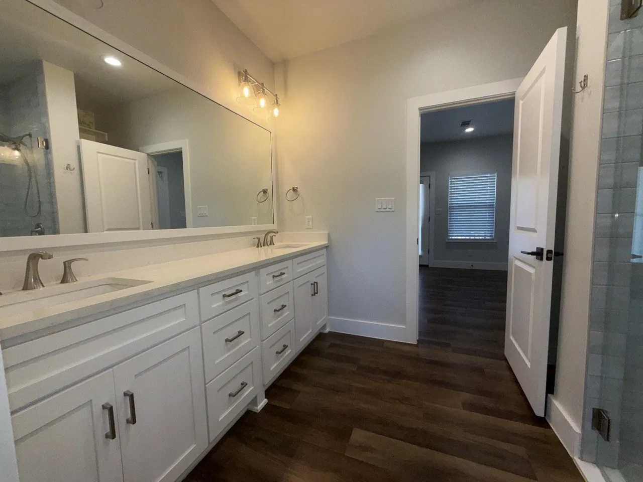 Single Family Residence For Sale in Henderson County , 138 Sunset Drive, Gun Barrel City, Texas 75156, 4 Bedroom, 3 Bathroom, 2 Garage spaces, 2,625 Sqft, built in 2022, mls#21380437, Real Estate Agent in Gun Barrel City, Homes For Sale in Henderson county, Homes For Sale in Gun Barrel City, Realtor in Gun Barrel City Texas, Real Estate Brokerage Independent Realty Texas, Luminita Cordes Realtor