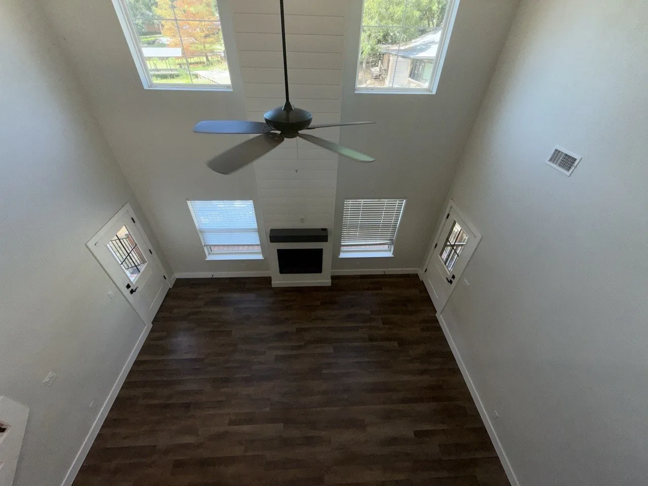 Single Family Residence For Sale in Henderson County , 138 Sunset Drive, Gun Barrel City, Texas 75156, 4 Bedroom, 3 Bathroom, 2 Garage spaces, 2,625 Sqft, built in 2022, mls#21380437, Real Estate Agent in Gun Barrel City, Homes For Sale in Henderson county, Homes For Sale in Gun Barrel City, Realtor in Gun Barrel City Texas, Real Estate Brokerage Independent Realty Texas, Luminita Cordes Realtor