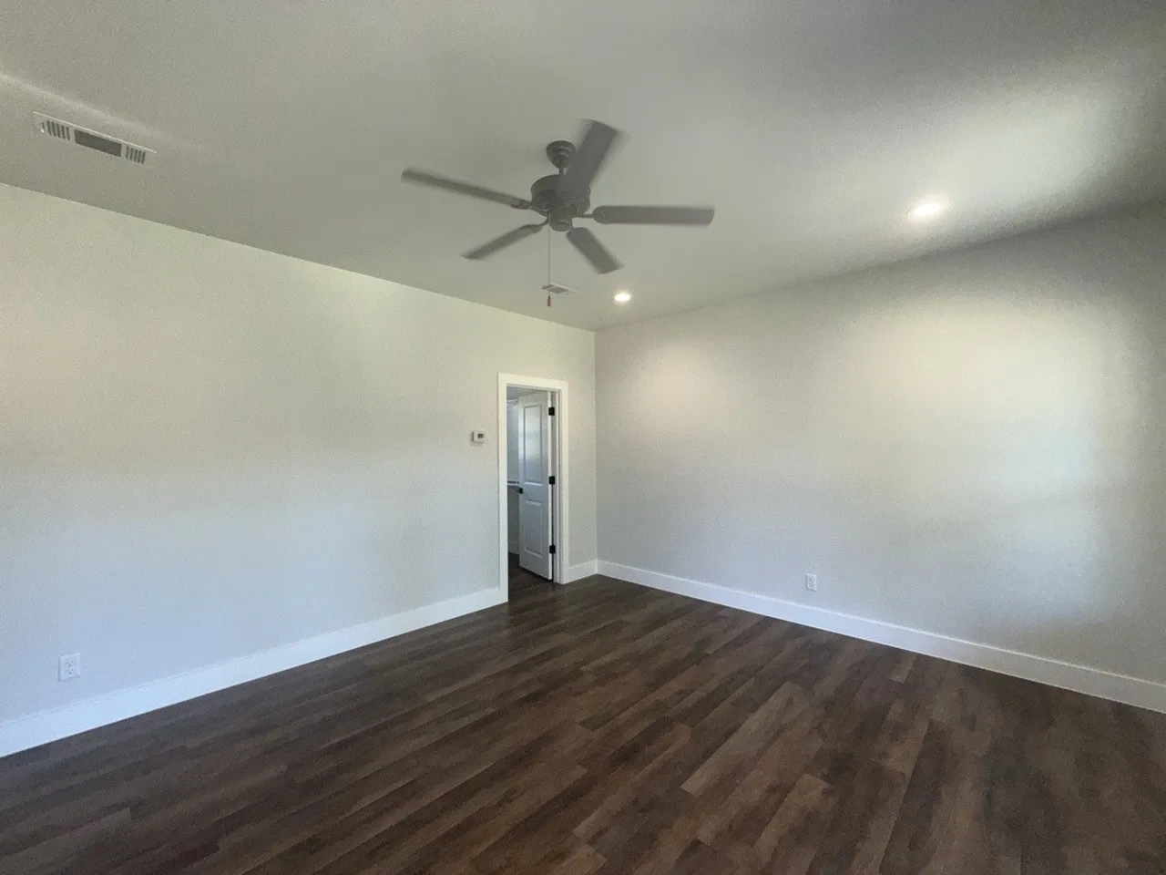 Single Family Residence For Sale in Henderson County , 138 Sunset Drive, Gun Barrel City, Texas 75156, 4 Bedroom, 3 Bathroom, 2 Garage spaces, 2,625 Sqft, built in 2022, mls#21380437, Real Estate Agent in Gun Barrel City, Homes For Sale in Henderson county, Homes For Sale in Gun Barrel City, Realtor in Gun Barrel City Texas, Real Estate Brokerage Independent Realty Texas, Luminita Cordes Realtor