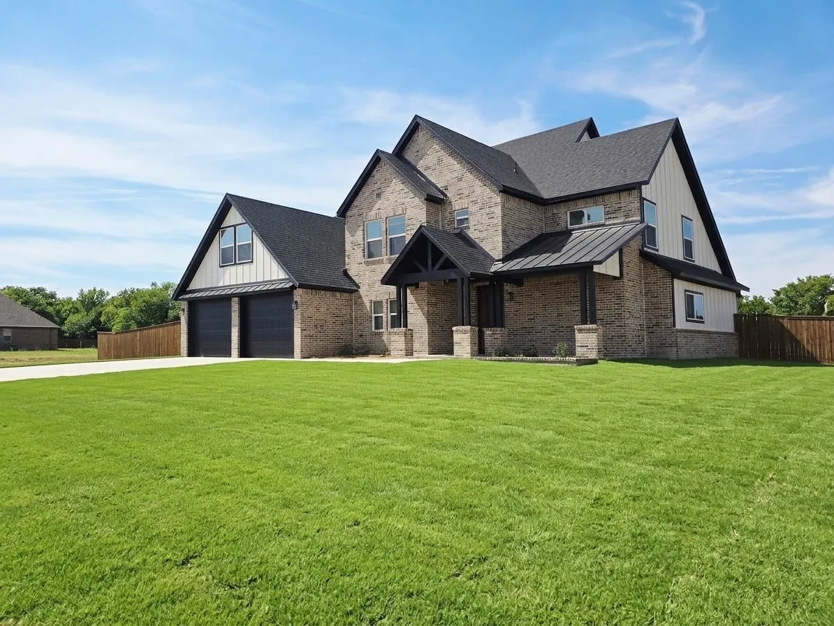 Single Family Residence For Sale in Henderson County , 205 Spade Ranch Road, Trinidad, Texas 75163, 5 Bedroom, 3 Bathroom, 2 Garage spaces, 2,700 Sqft, built in 2026, mls#21377709, Real Estate Agent in Trinidad, Homes For Sale in Henderson county, Homes For Sale in Trinidad, Realtor in Trinidad Texas, Real Estate Brokerage Independent Realty Texas, Luminita Cordes Realtor