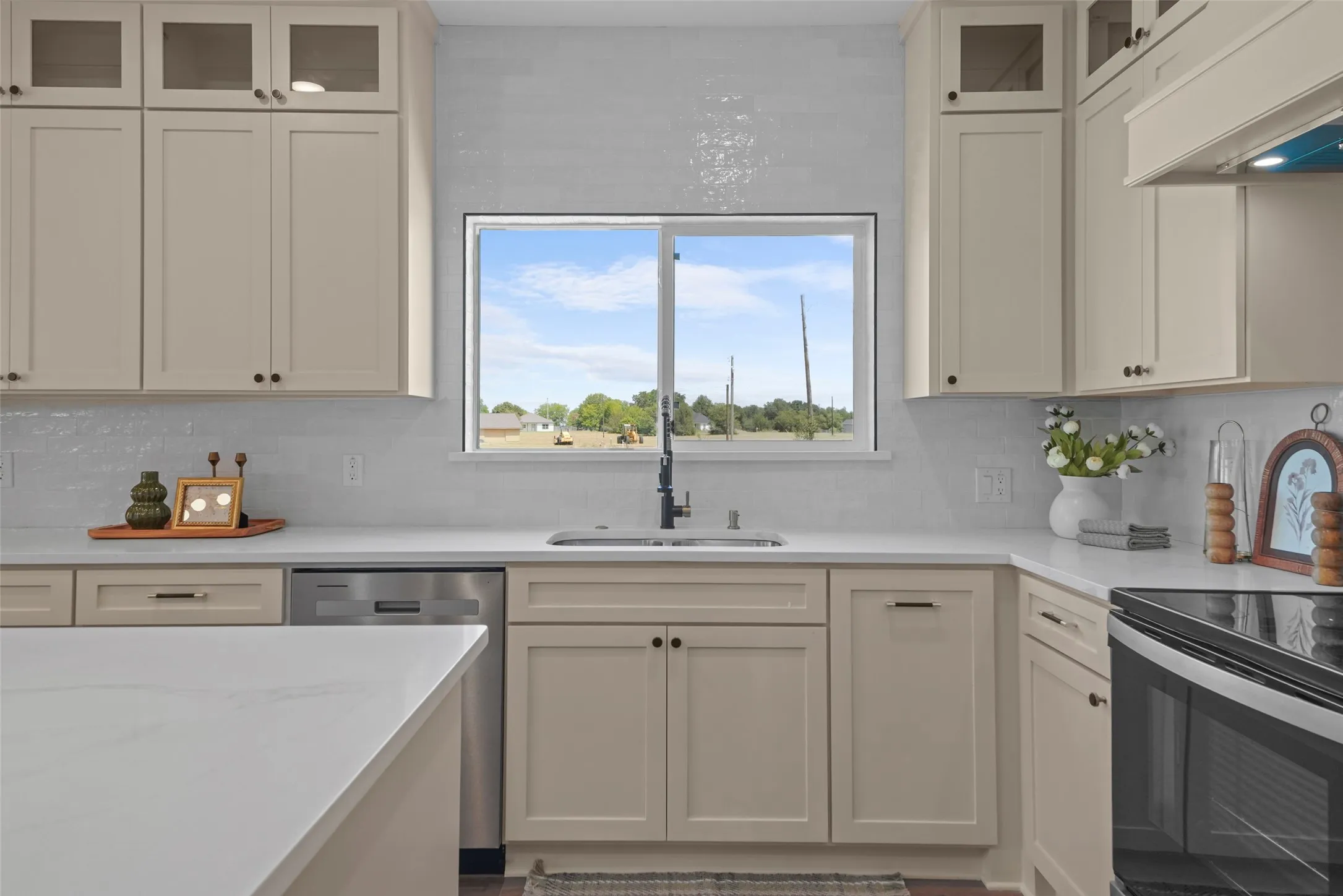 Single Family Residence For Sale in Henderson County , 205 Spade Ranch Road, Trinidad, Texas 75163, 5 Bedroom, 3 Bathroom, 2 Garage spaces, 2,700 Sqft, built in 2026, mls#21377709, Real Estate Agent in Trinidad, Homes For Sale in Henderson county, Homes For Sale in Trinidad, Realtor in Trinidad Texas, Real Estate Brokerage Independent Realty Texas, Luminita Cordes Realtor