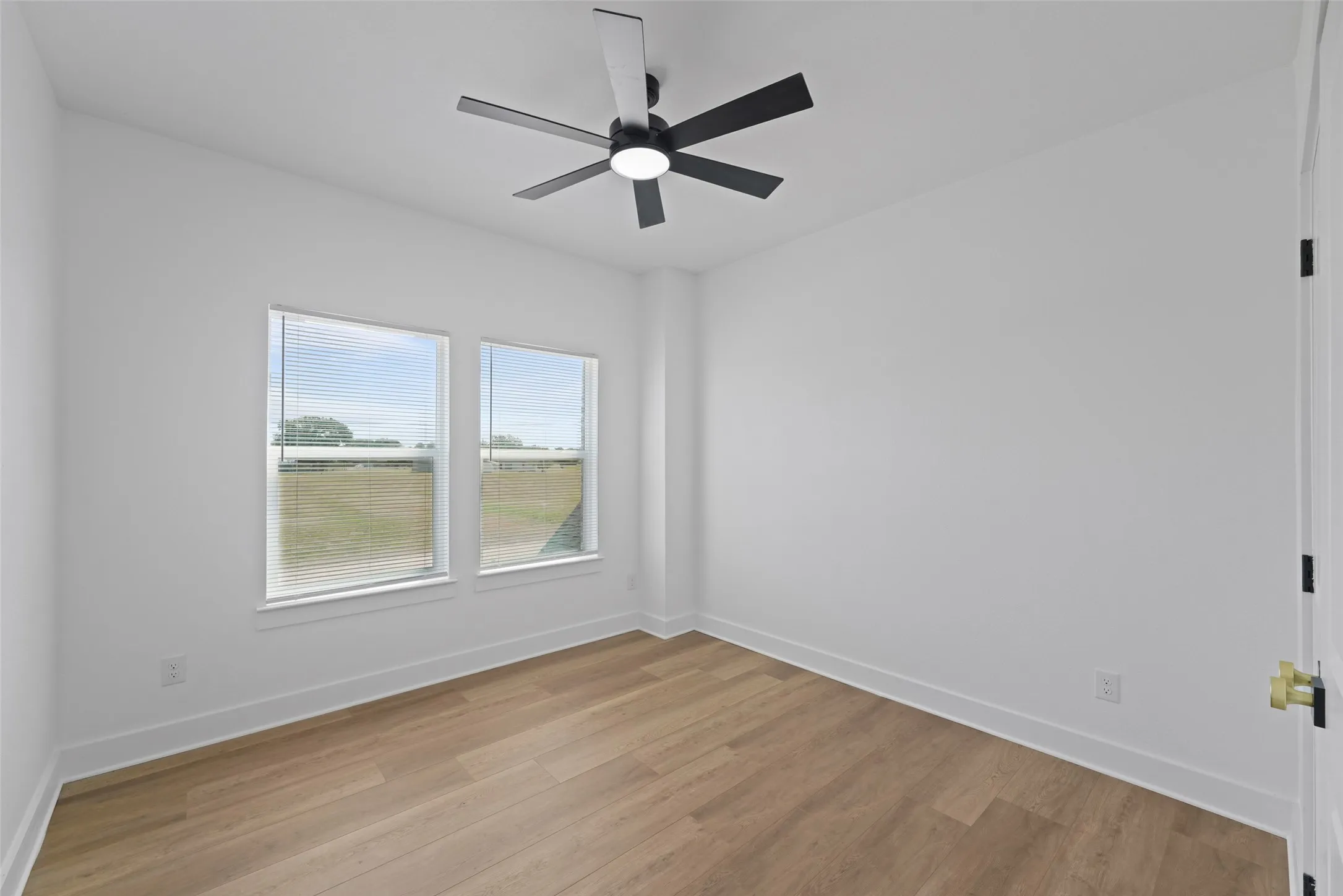 Single Family Residence For Sale in Henderson County , 205 Spade Ranch Road, Trinidad, Texas 75163, 5 Bedroom, 3 Bathroom, 2 Garage spaces, 2,700 Sqft, built in 2026, mls#21377709, Real Estate Agent in Trinidad, Homes For Sale in Henderson county, Homes For Sale in Trinidad, Realtor in Trinidad Texas, Real Estate Brokerage Independent Realty Texas, Luminita Cordes Realtor