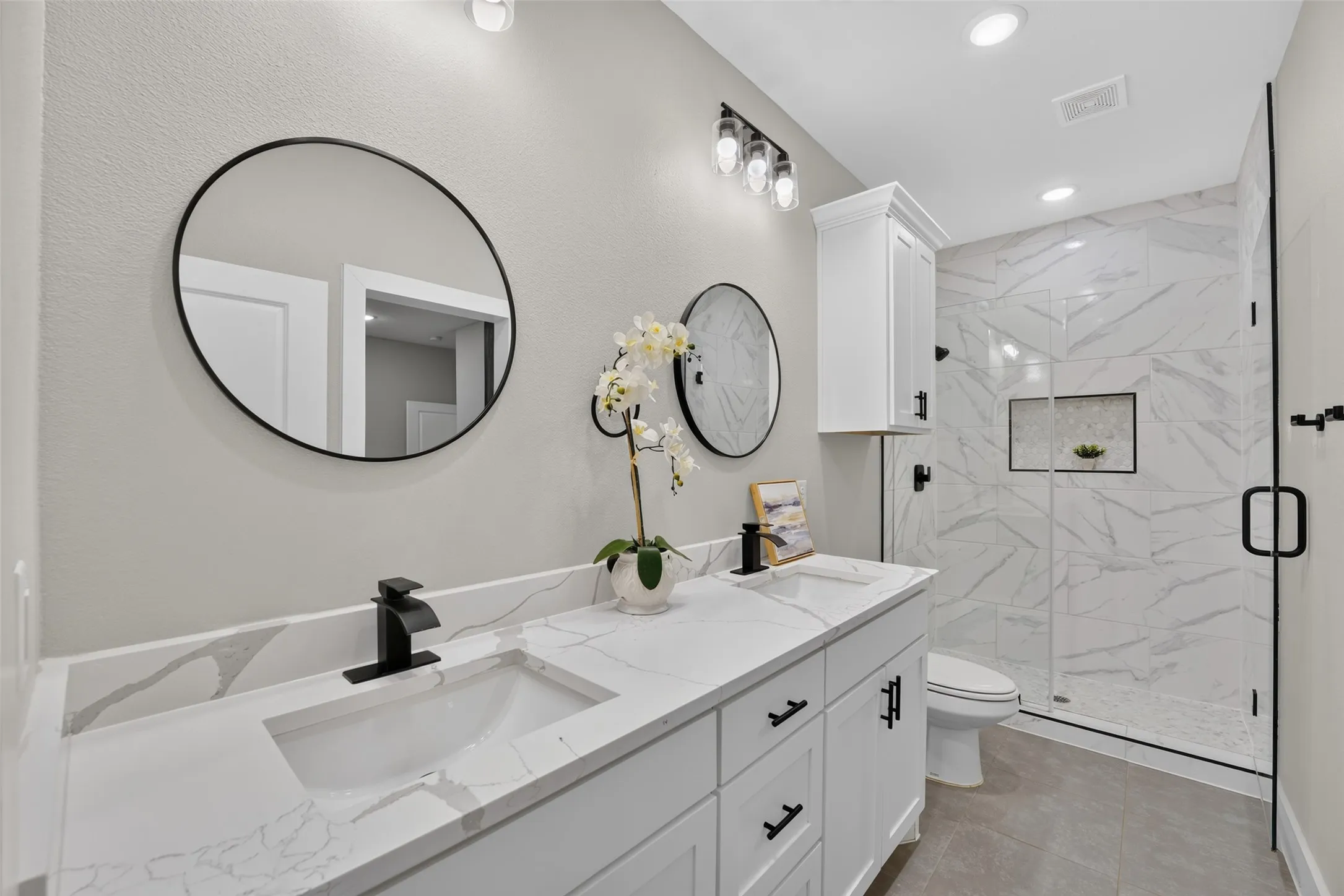 Single Family Residence For Sale in Henderson County , 219 E Beachwood Loop, Trinidad, Texas 75163, 3 Bedroom, 2 Bathroom, 2 Garage spaces, 1,428 Sqft, built in 2023, mls#21380441, Real Estate Agent in Trinidad, Homes For Sale in Henderson county, Homes For Sale in Trinidad, Realtor in Trinidad Texas, Real Estate Brokerage Independent Realty Texas, Luminita Cordes Realtor