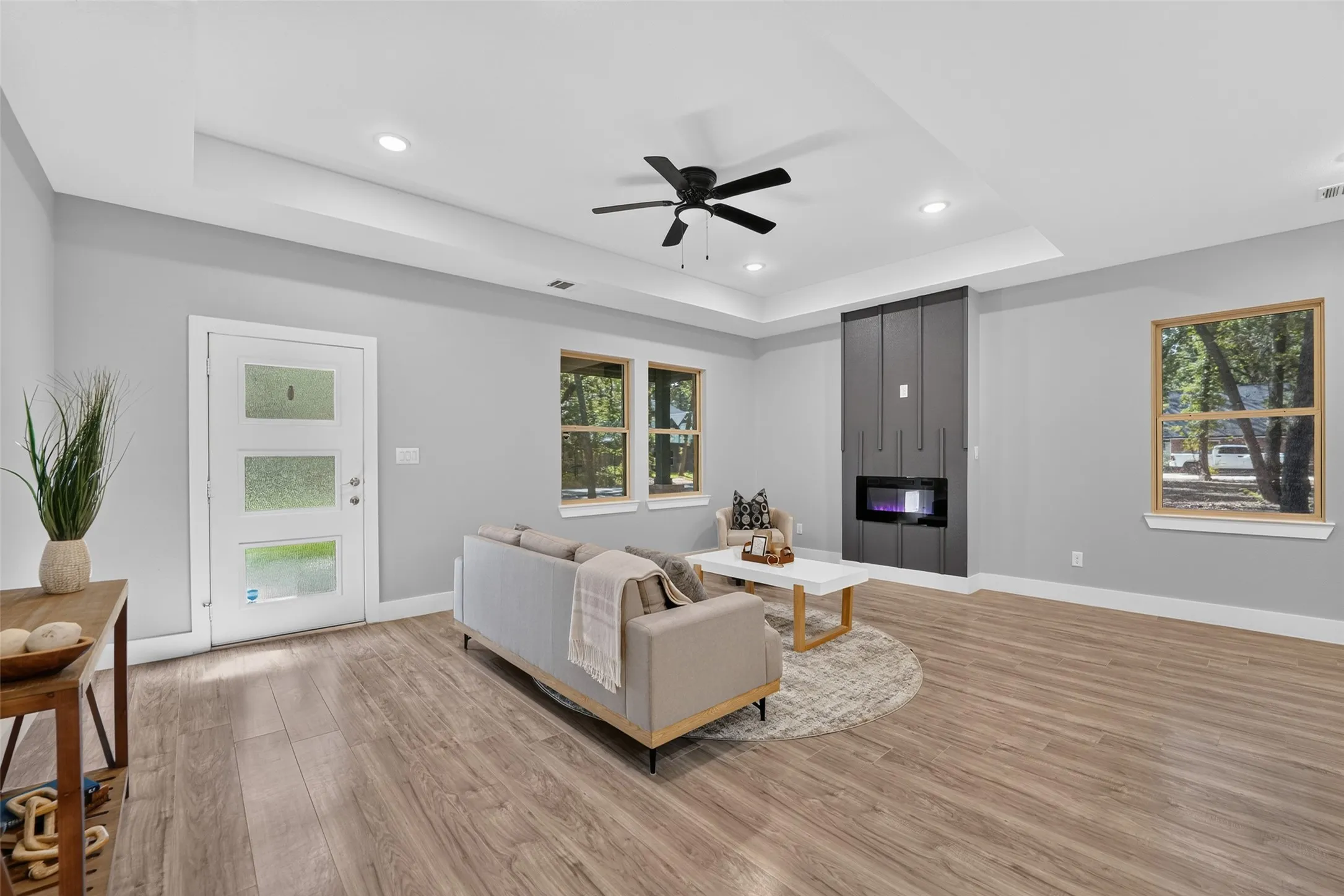 Single Family Residence For Sale in Henderson County , 219 E Beachwood Loop, Trinidad, Texas 75163, 3 Bedroom, 2 Bathroom, 2 Garage spaces, 1,428 Sqft, built in 2023, mls#21380441, Real Estate Agent in Trinidad, Homes For Sale in Henderson county, Homes For Sale in Trinidad, Realtor in Trinidad Texas, Real Estate Brokerage Independent Realty Texas, Luminita Cordes Realtor