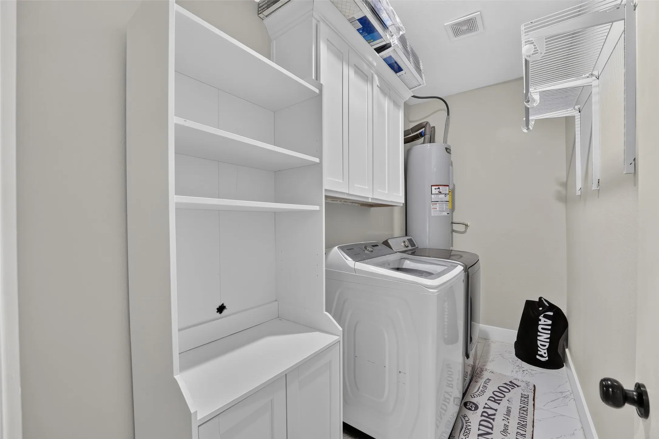 Single Family Residence For Sale in Henderson County , 219 E Beachwood Loop, Trinidad, Texas 75163, 3 Bedroom, 2 Bathroom, 2 Garage spaces, 1,428 Sqft, built in 2023, mls#21380441, Real Estate Agent in Trinidad, Homes For Sale in Henderson county, Homes For Sale in Trinidad, Realtor in Trinidad Texas, Real Estate Brokerage Independent Realty Texas, Luminita Cordes Realtor