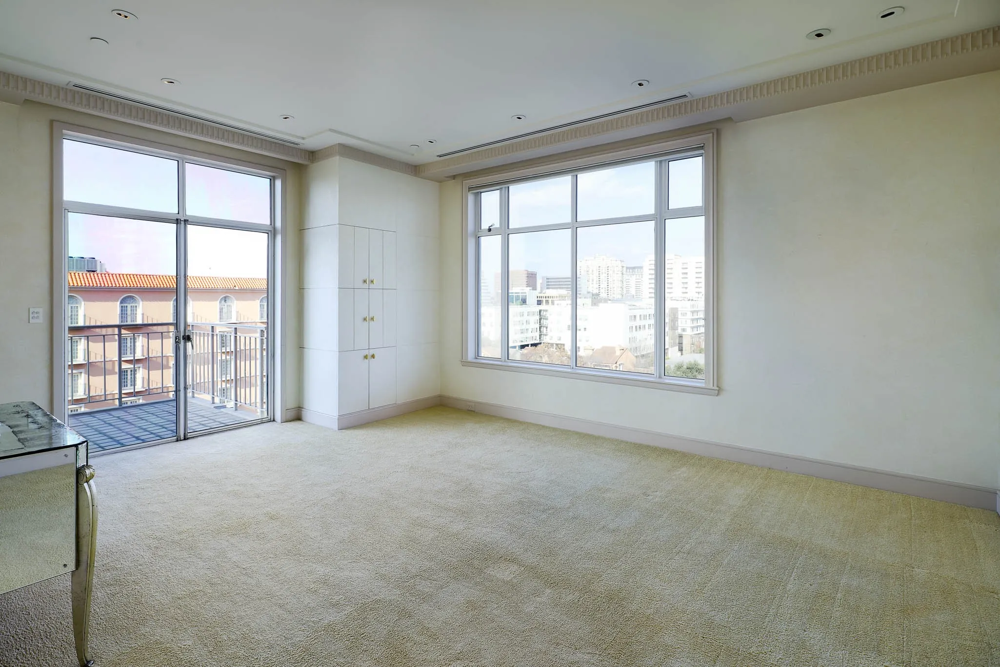 Condominium For Sale in Dallas County , 2801 Turtle Creek Boulevard 8W, Dallas, Texas 75219, 2 Bedroom, 5 Bathroom, 2 Garage spaces, 5,302 Sqft, built in 1992, mls#21380201, Real Estate Agent in Dallas, Homes For Sale in Dallas county, Homes For Sale in Dallas, Realtor in Dallas Texas, Real Estate Brokerage Independent Realty Texas, Luminita Cordes Realtor