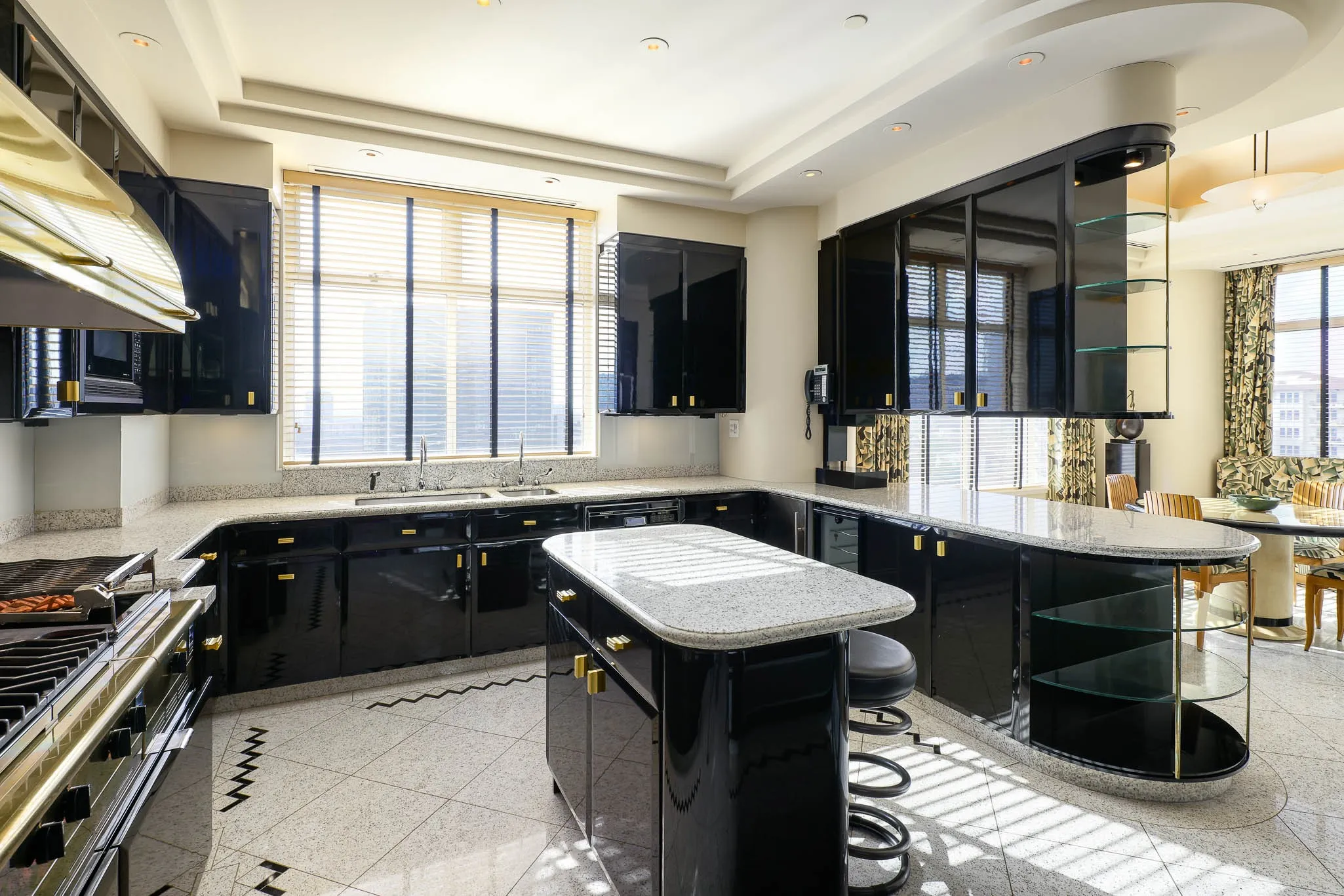 Condominium For Sale in Dallas County , 2801 Turtle Creek Boulevard 8W, Dallas, Texas 75219, 2 Bedroom, 5 Bathroom, 2 Garage spaces, 5,302 Sqft, built in 1992, mls#21380201, Real Estate Agent in Dallas, Homes For Sale in Dallas county, Homes For Sale in Dallas, Realtor in Dallas Texas, Real Estate Brokerage Independent Realty Texas, Luminita Cordes Realtor