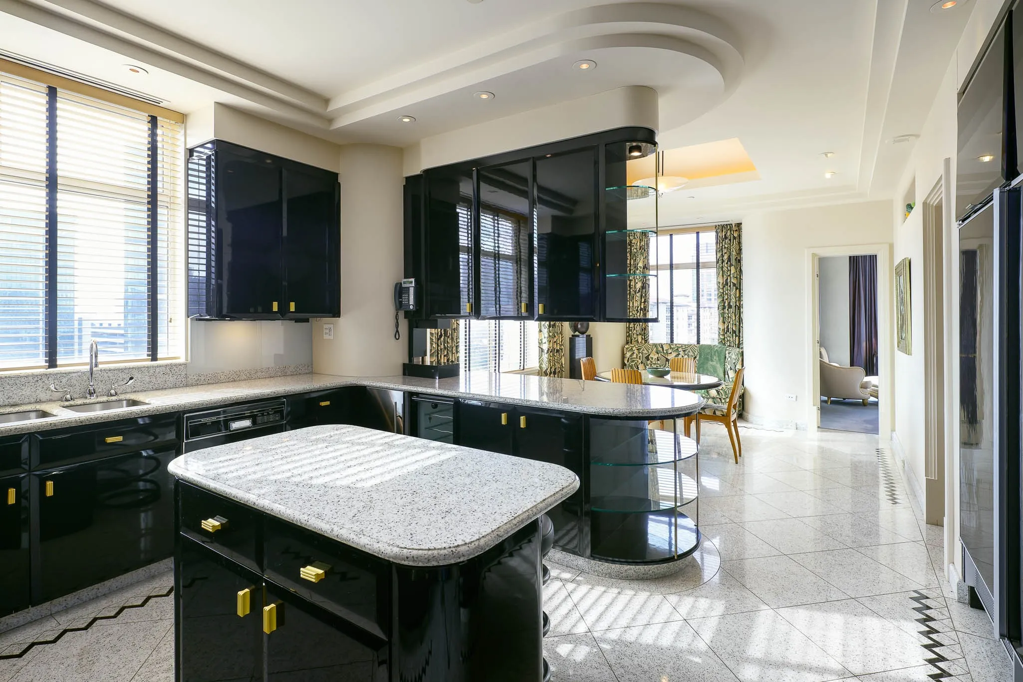 Condominium For Sale in Dallas County , 2801 Turtle Creek Boulevard 8W, Dallas, Texas 75219, 2 Bedroom, 5 Bathroom, 2 Garage spaces, 5,302 Sqft, built in 1992, mls#21380201, Real Estate Agent in Dallas, Homes For Sale in Dallas county, Homes For Sale in Dallas, Realtor in Dallas Texas, Real Estate Brokerage Independent Realty Texas, Luminita Cordes Realtor