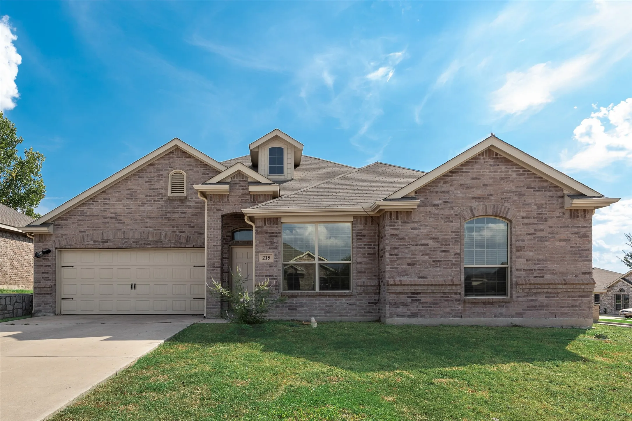 Single Family Residence For Sale in Ellis County , 215 Fred Lane, Ferris, Texas 75125, 4 Bedroom, 2 Bathroom, 2 Garage spaces, 1,826 Sqft, built in 2018, mls#21377701, Real Estate Agent in Ferris, Homes For Sale in Ellis county, Homes For Sale in Ferris, Realtor in Ferris Texas, Real Estate Brokerage Independent Realty Texas, Luminita Cordes Realtor