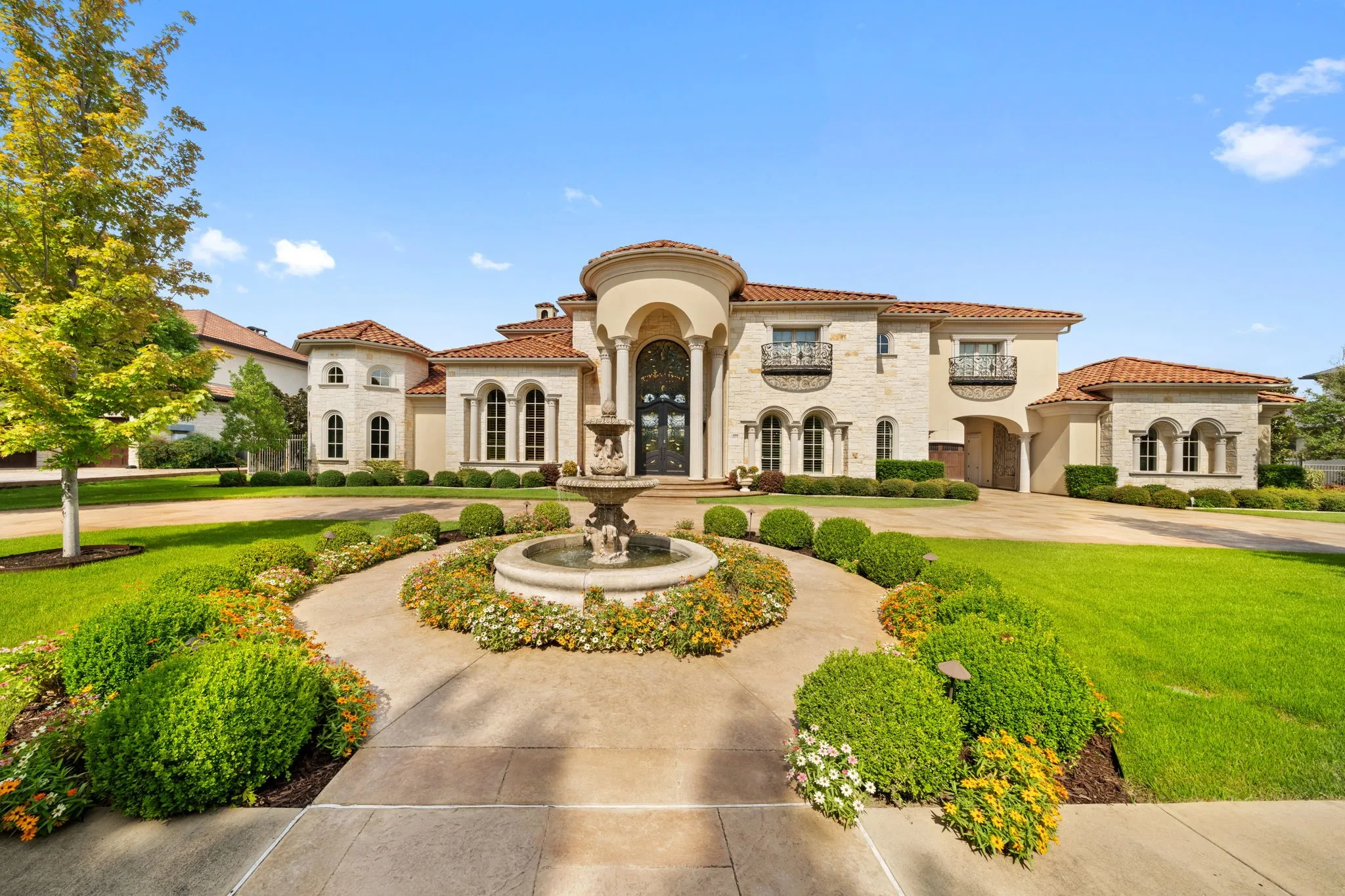 Single Family Residence For Sale in Collin County , 408 Lakeway Drive, Allen, Texas 75013, 5 Bedroom, 6 Bathroom, 4 Garage spaces, 9,628 Sqft, built in 2013, mls#21380377, Real Estate Agent in Allen, Homes For Sale in Collin county, Homes For Sale in Allen, Realtor in Allen Texas, Real Estate Brokerage Independent Realty Texas, Luminita Cordes Realtor